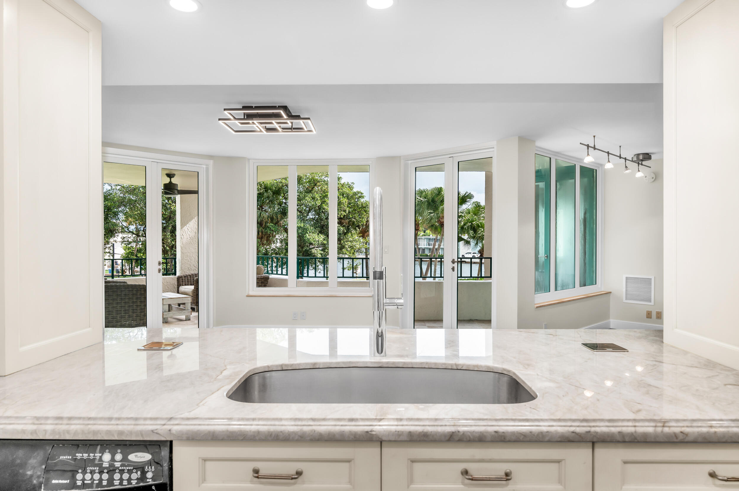 Foto de propiedad en 100 SE 5TH Avenue 202, Boca Raton, FL 33432 Boca Raton con MLS# 