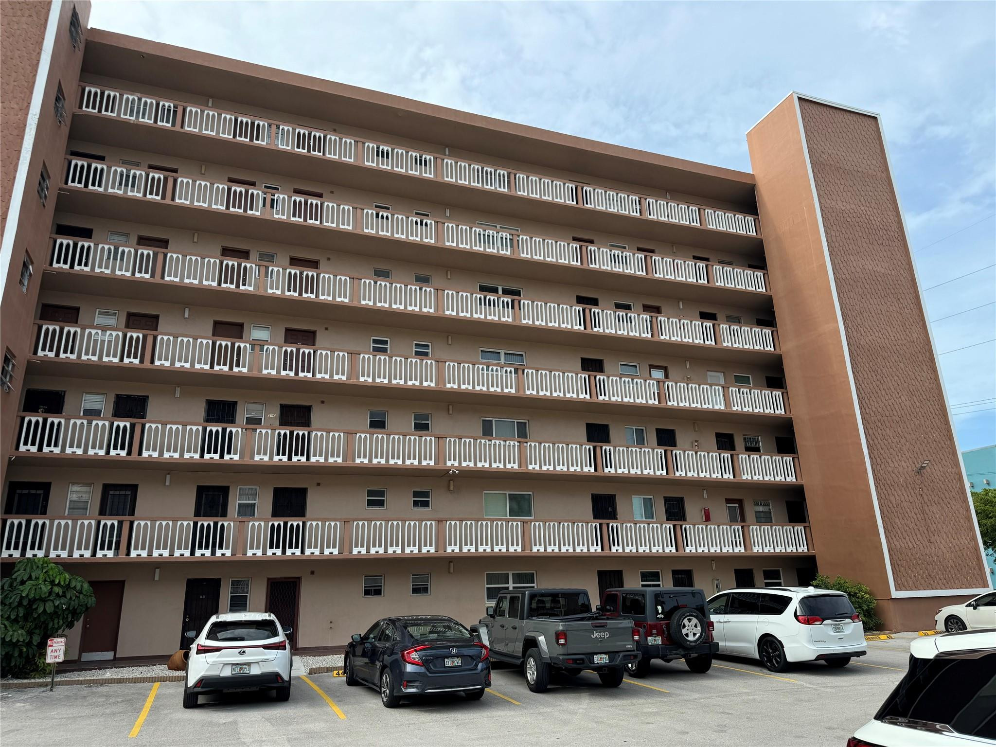 En Renta 301 NE 14TH Avenue 708, Hallandale Beach, FL 33009, Hallandale Beach, FL 33009
