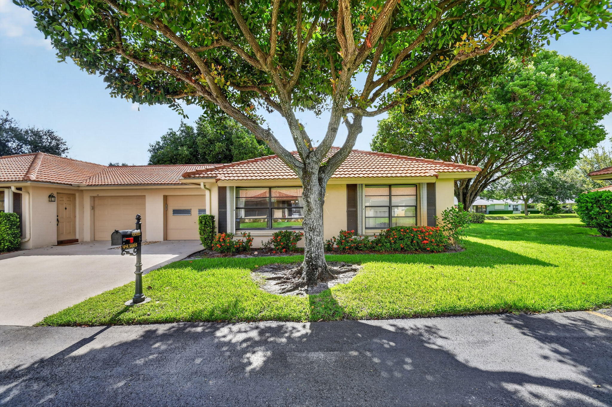 Foto de propiedad en 9930 FRANGIPANI TREE Way B, Boynton Beach, FL 33436 Boynton Beach con MLS# 