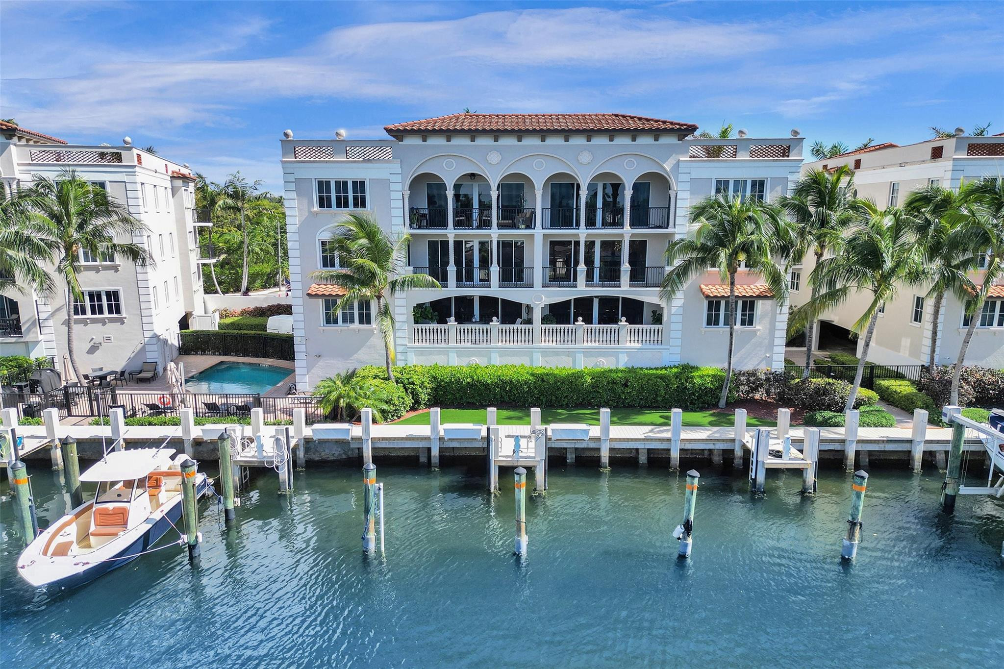 Foto de propiedad en 1424 SE 12th Street 2B, Fort Lauderdale, FL 33316 Fort Lauderdale con MLS# 