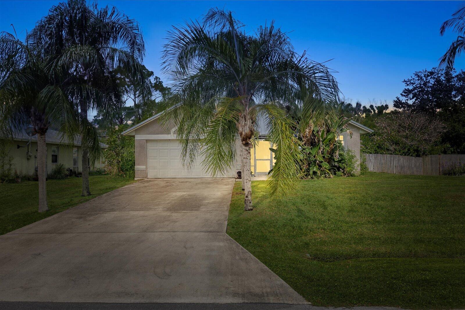 En Venta 764 NE Eastlake Street, Port St. Lucie, FL 34983, Port St. Lucie, FL 34983