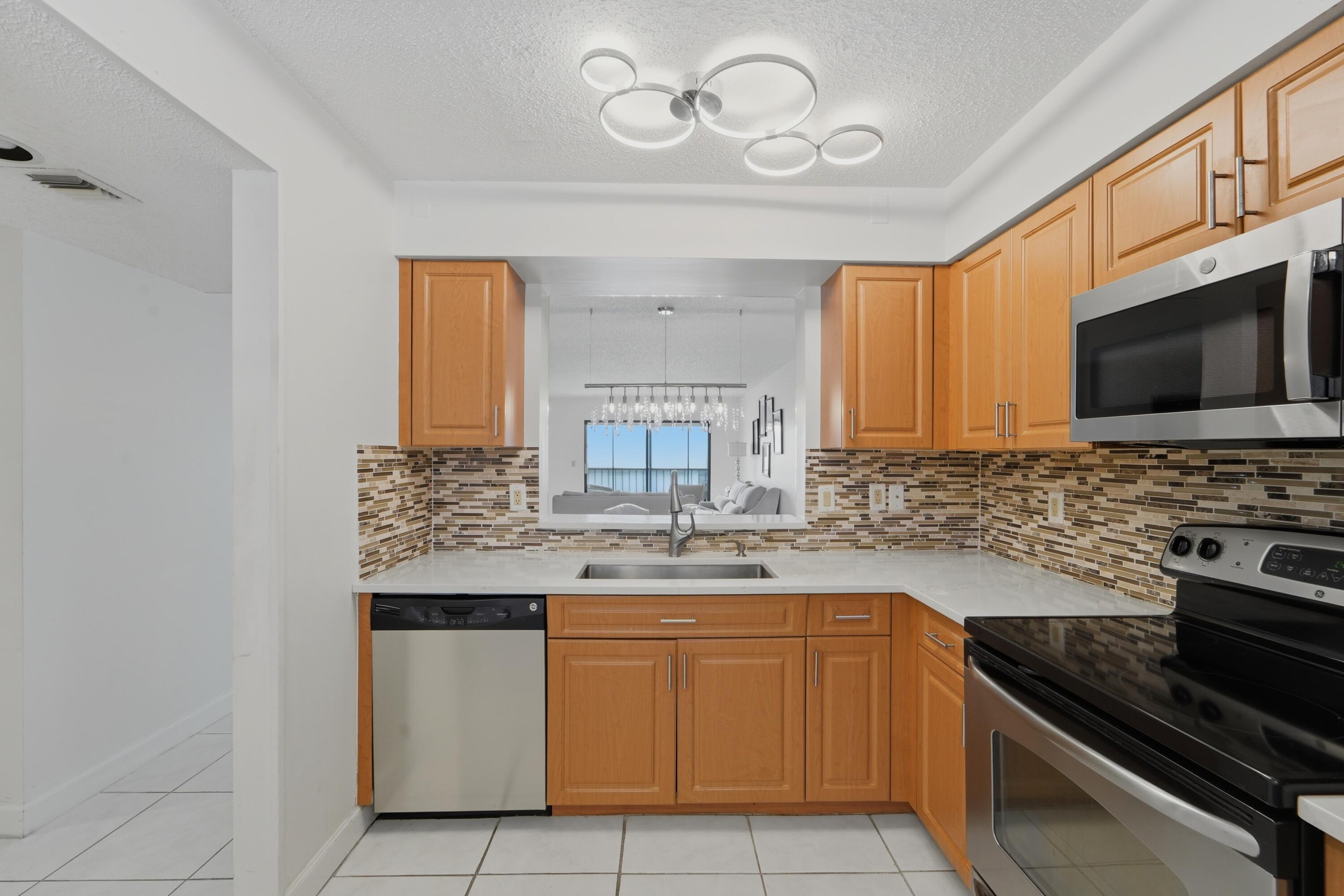 En Venta 6093 POINTE REGAL Circle 209, Delray Beach, FL 33484, Delray Beach, FL 33484