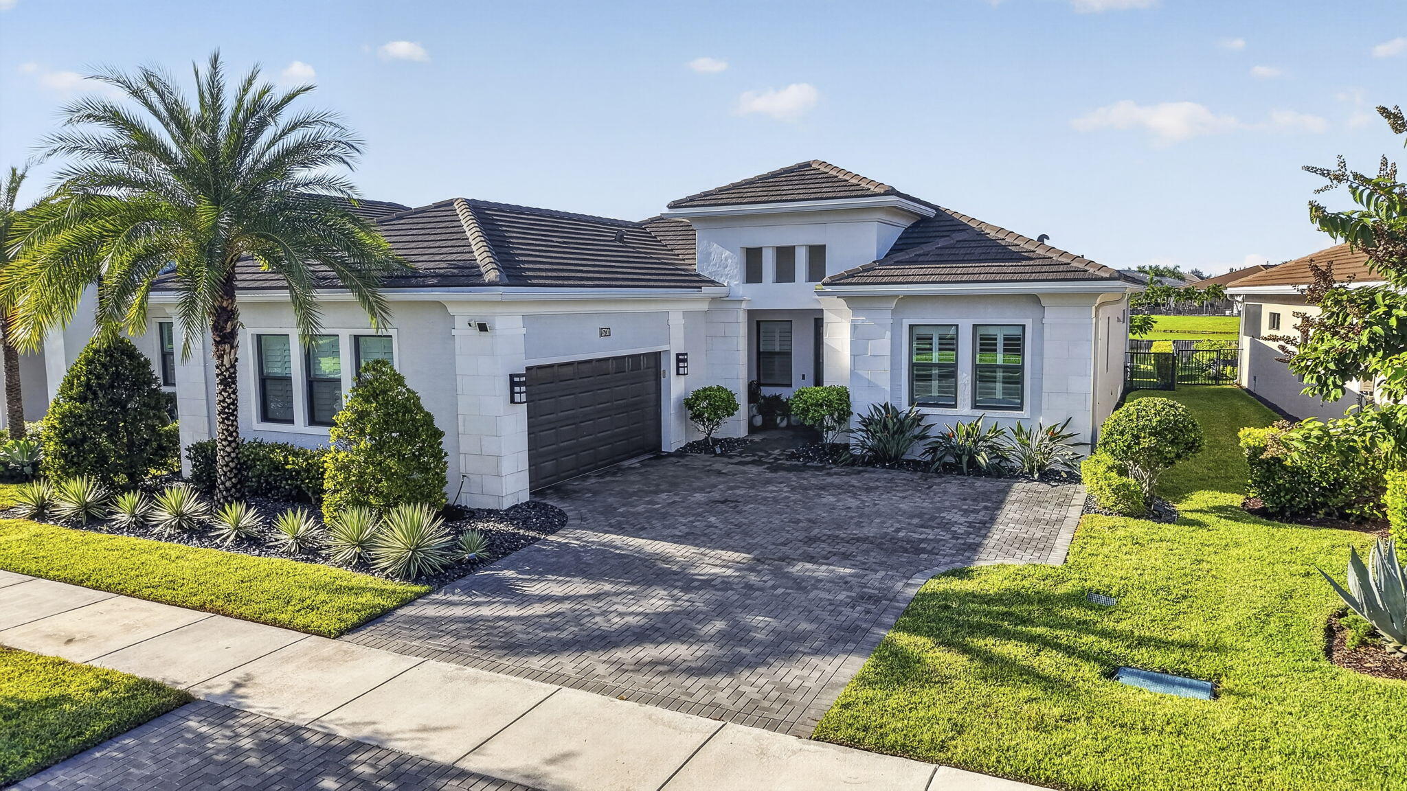 Foto de propiedad en 15730 Longboat Key Drive, Westlake, FL 33470 Westlake con MLS# 