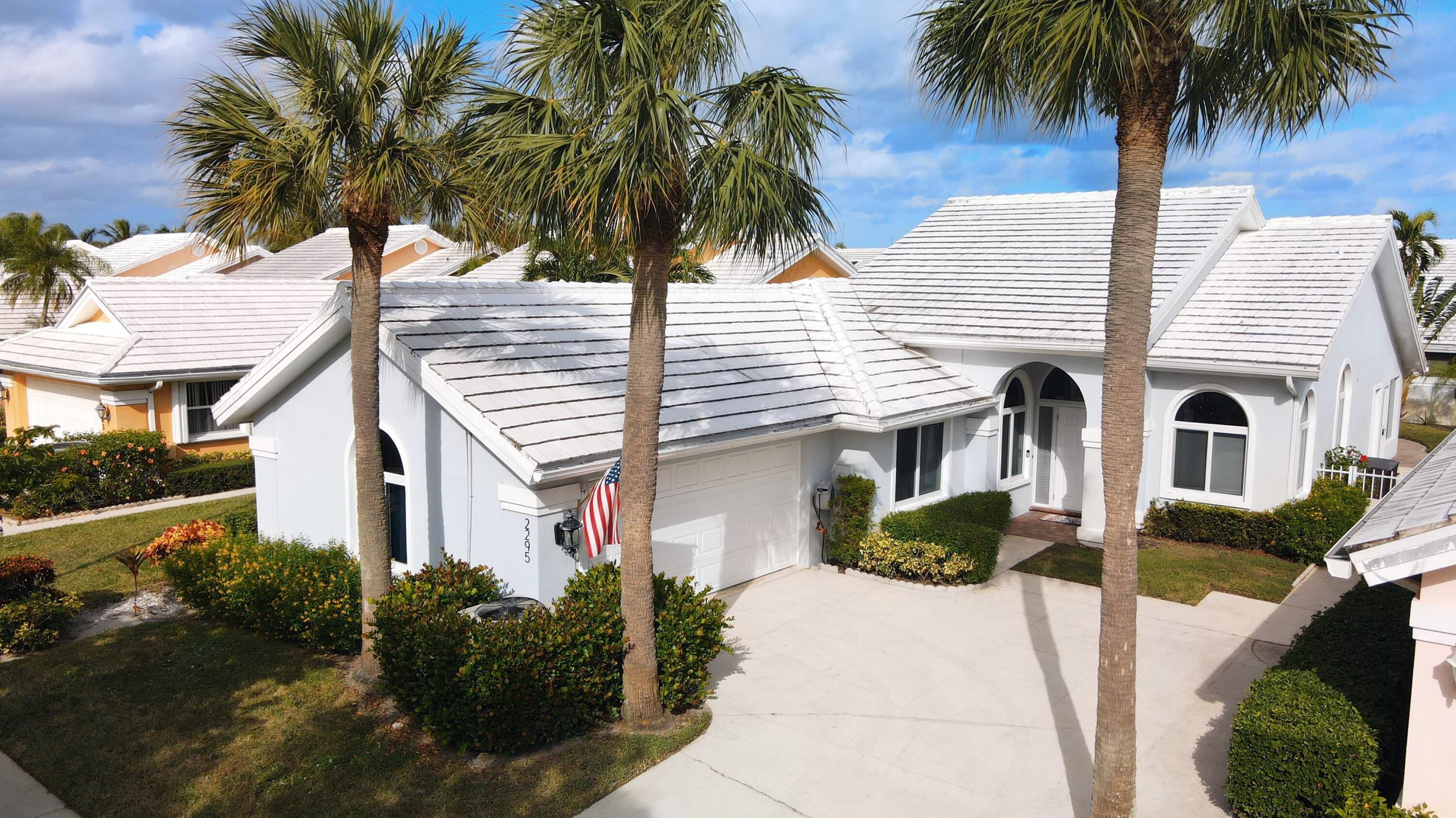 Foto de propiedad en 2295 Saratoga Lane, West Palm Beach, FL 33409 West Palm Beach con MLS# 