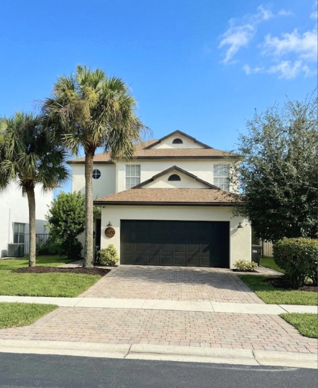Foto de propiedad en 5676 Azalea Circle, West Palm Beach, FL 33415 West Palm Beach con MLS# 
