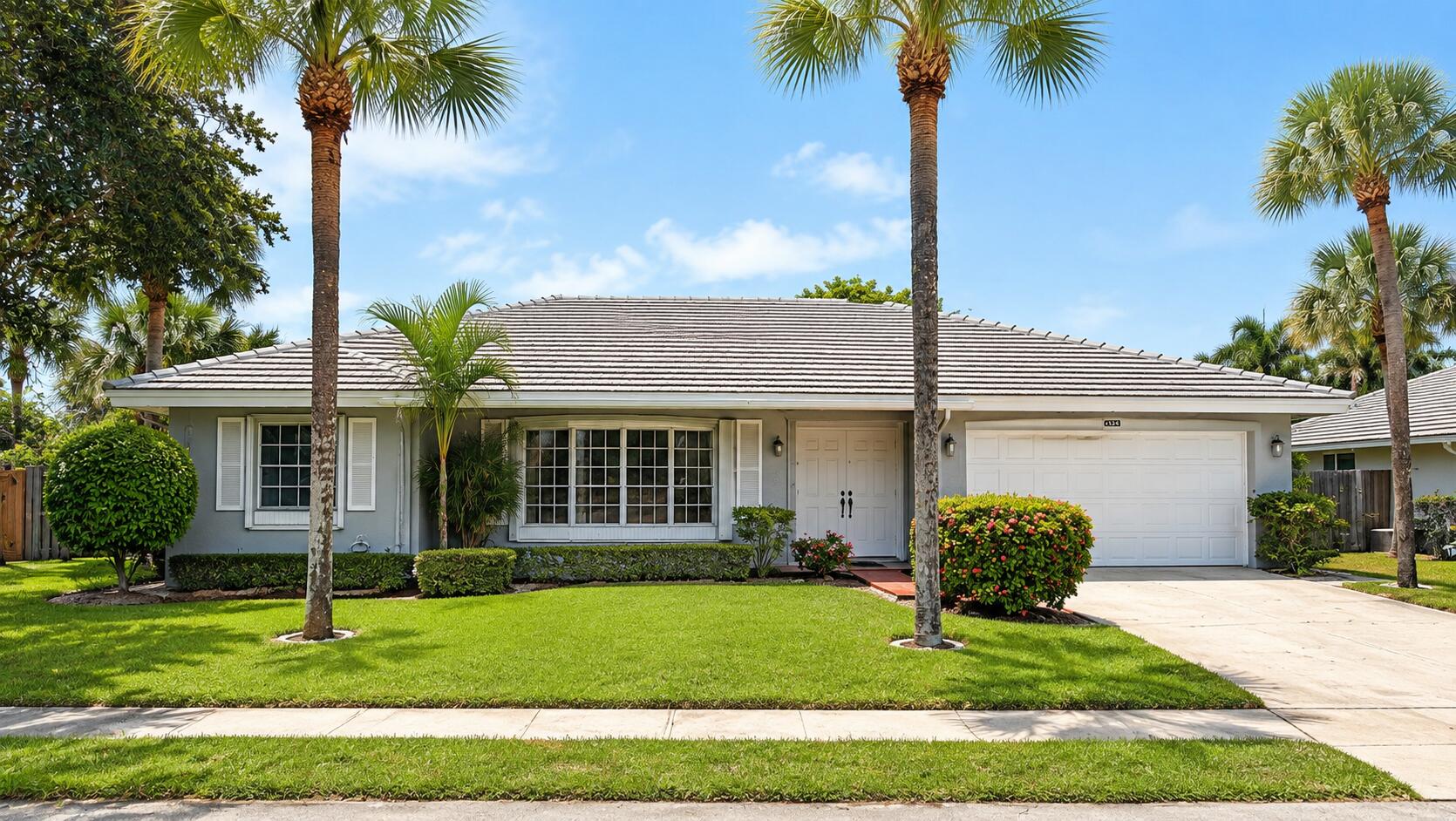 Foto de propiedad en 1651 SW 7TH Terrace, Boca Raton, FL 33486 Boca Raton con MLS# 