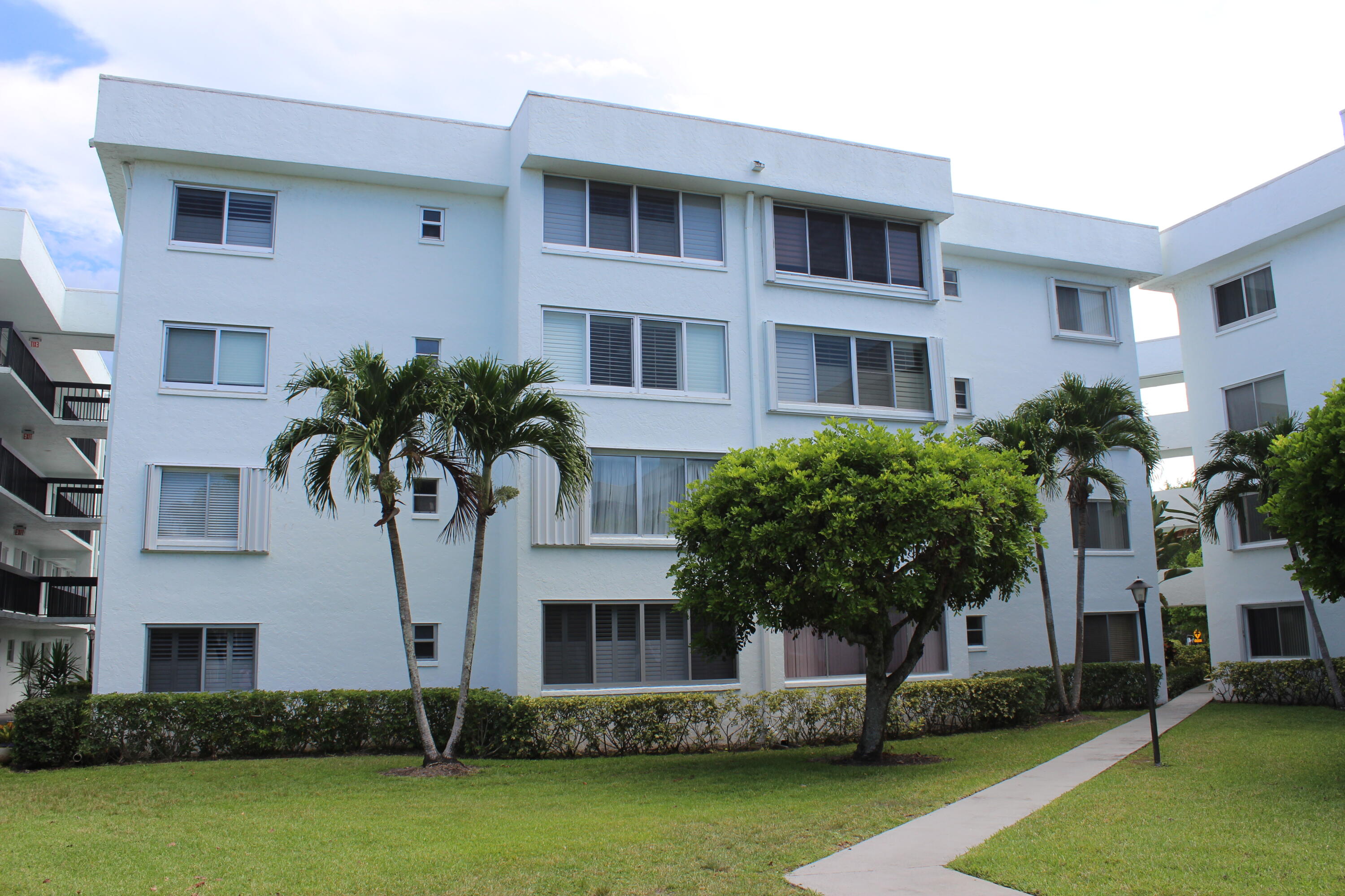 Foto de propiedad en 6698 10th Avenue N 218, Lake Worth, FL 33467 Lake Worth con MLS# 