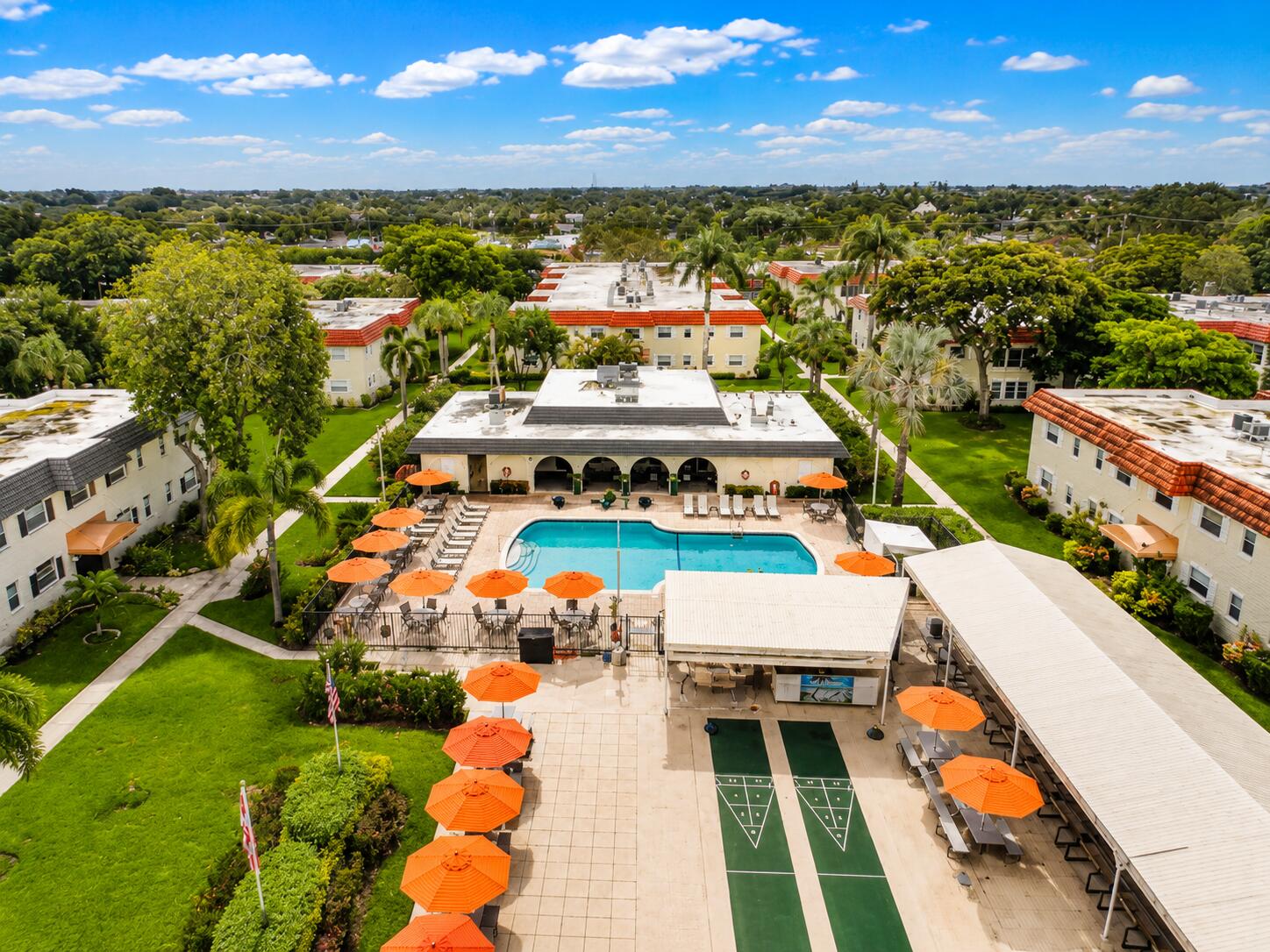 Foto de propiedad en 5680 SW 3rd Place 106, Margate, FL 33068 Margate con MLS# 