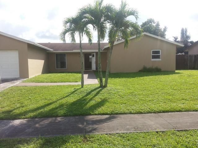 Foto de propiedad en 10838 WINDING CREEK Way, Watergate, FL 33428 Watergate con MLS# 