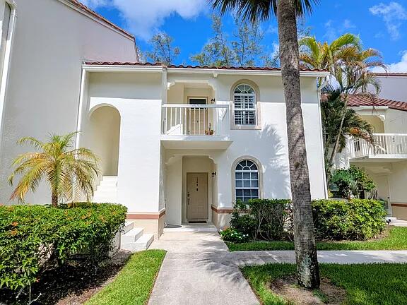 Foto de propiedad en 134 CYPRESS POINT Drive 134, Palm Beach Gardens, FL 33418 Palm Beach Gardens con MLS# 