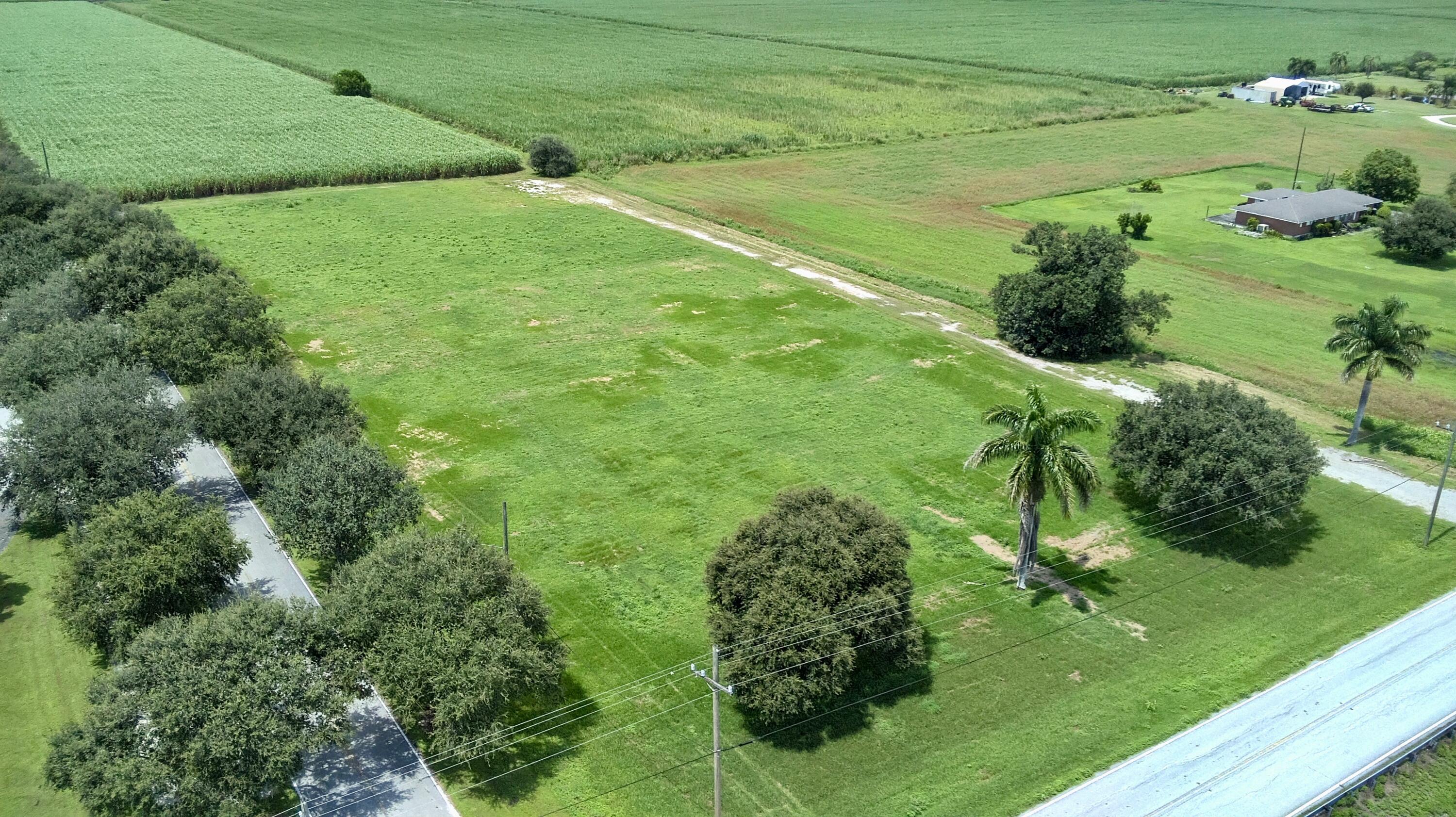 Foto de propiedad en 38039 CONGLETON Drive, Belle Glade, FL 33430 Belle Glade con MLS# 