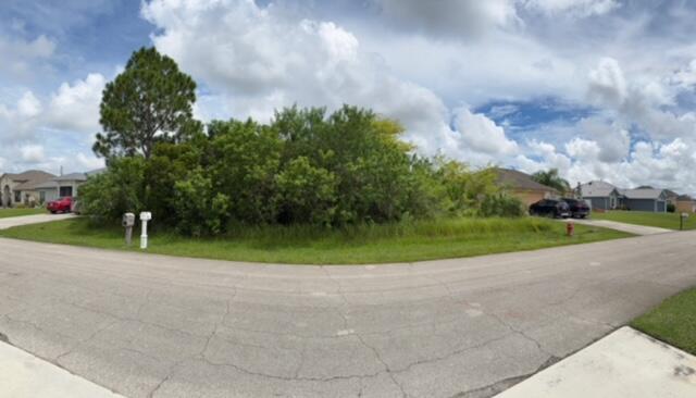 En Venta 1933 SW GUERNSEY Street, Port St. Lucie, FL 34987, Port St. Lucie, FL 34987