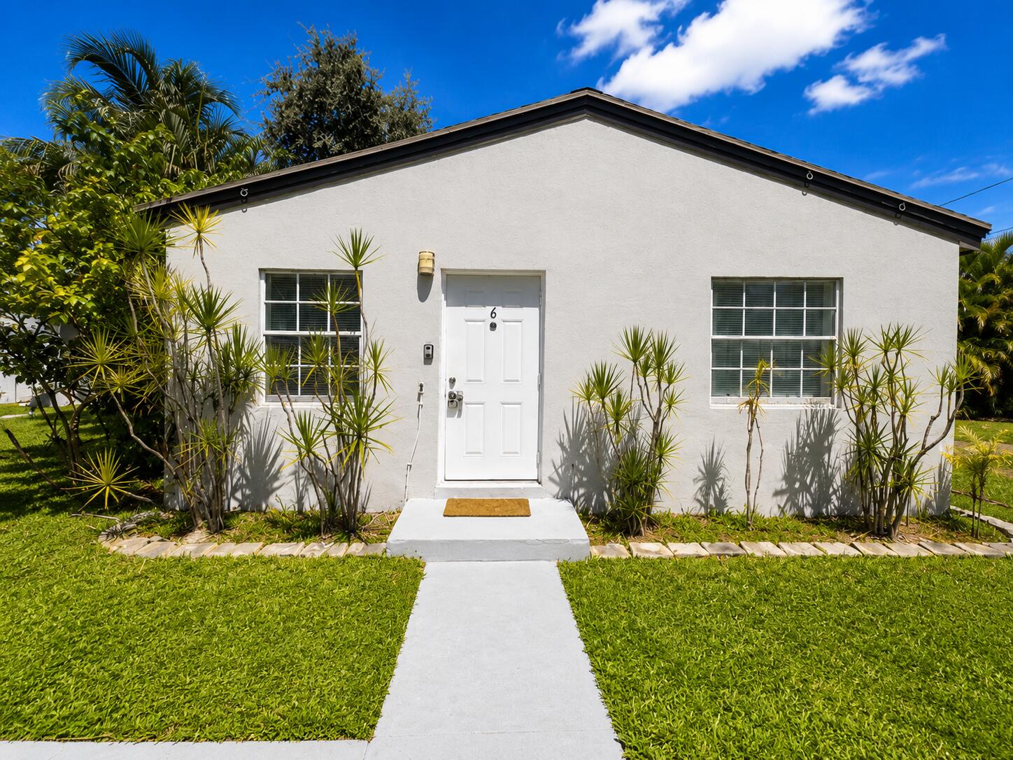 Foto de propiedad en 32 Lake Osborne Drive #6, Lake Worth Beach, FL 33461 Lake Worth Beach con MLS# 