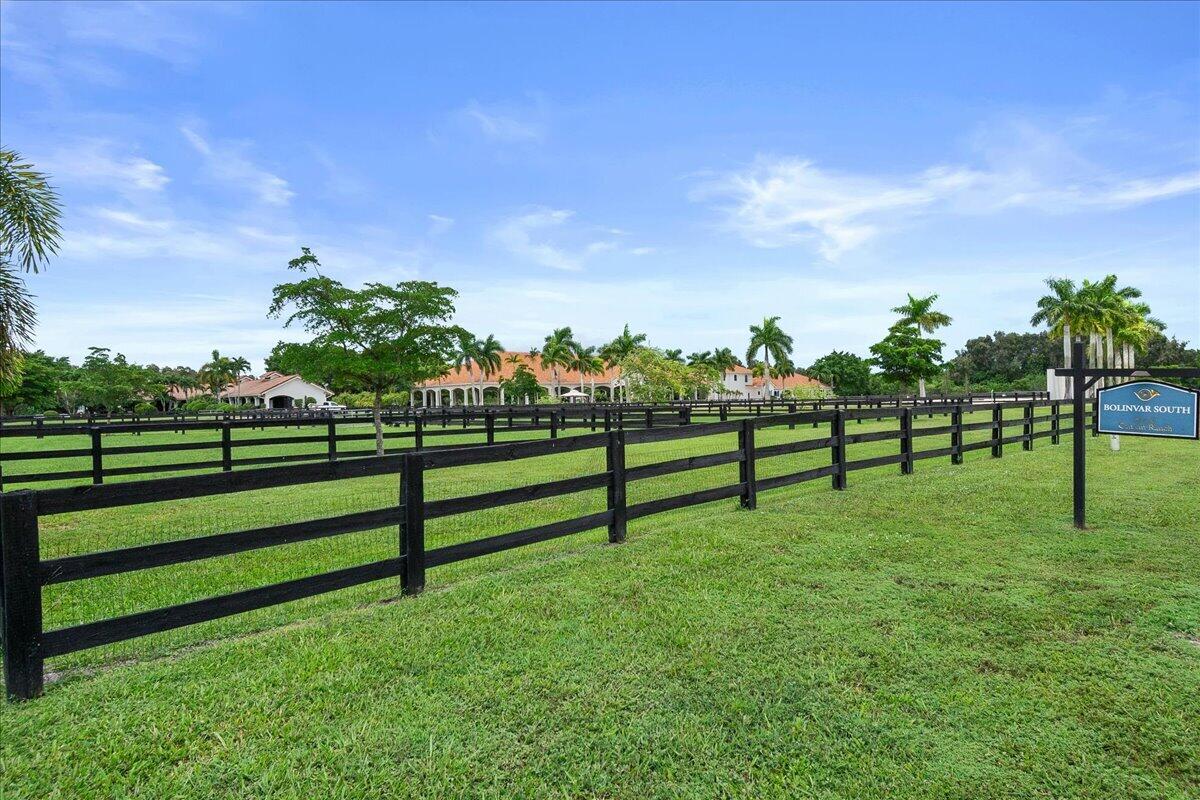 Foto de propiedad en 5625 140th Avenue S, Wellington, FL 33449 Wellington con MLS# 