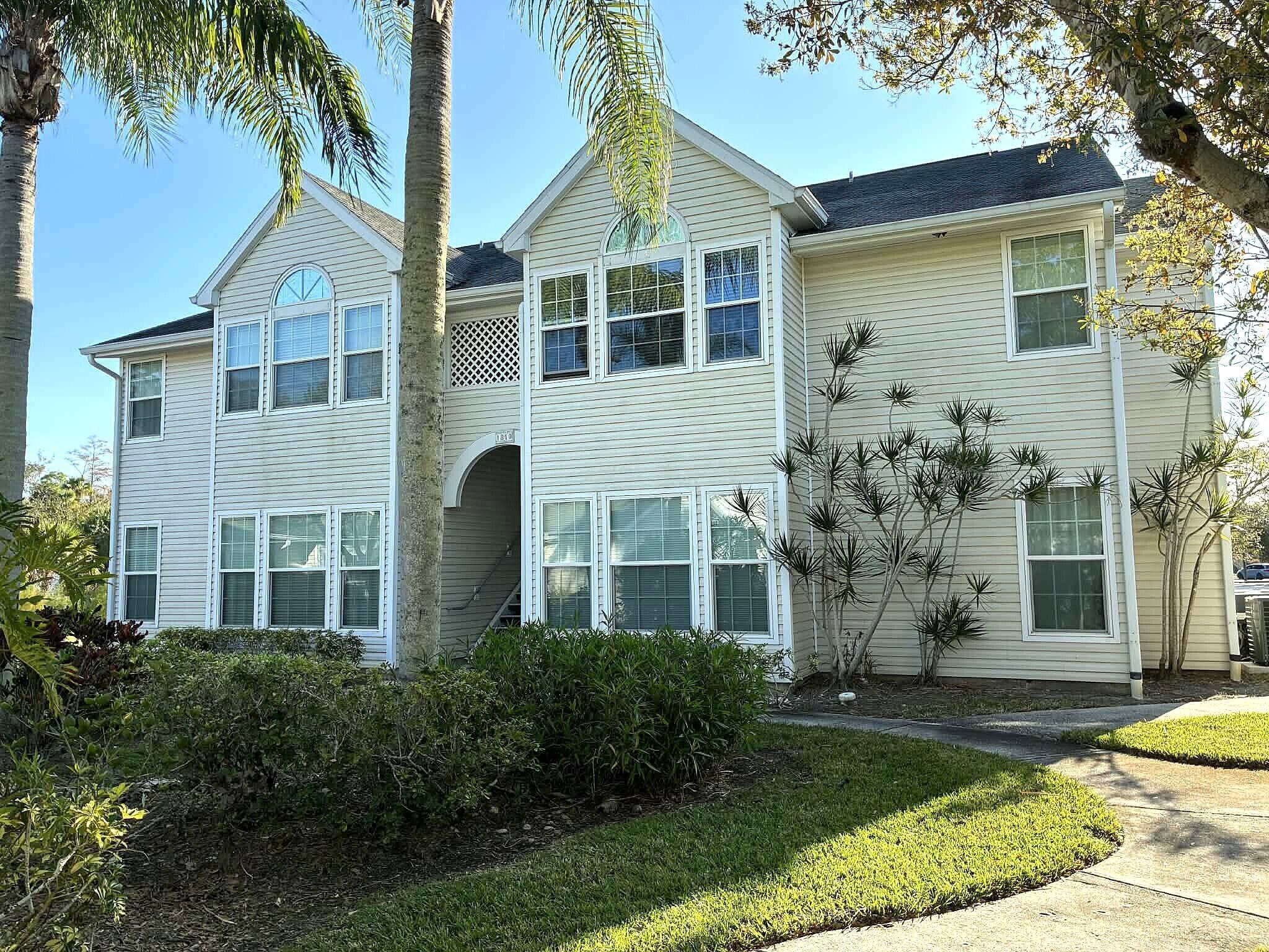 Foto de propiedad en 1810 Waterford Drive 6, Vero Beach, FL 32966 Vero Beach con MLS# 