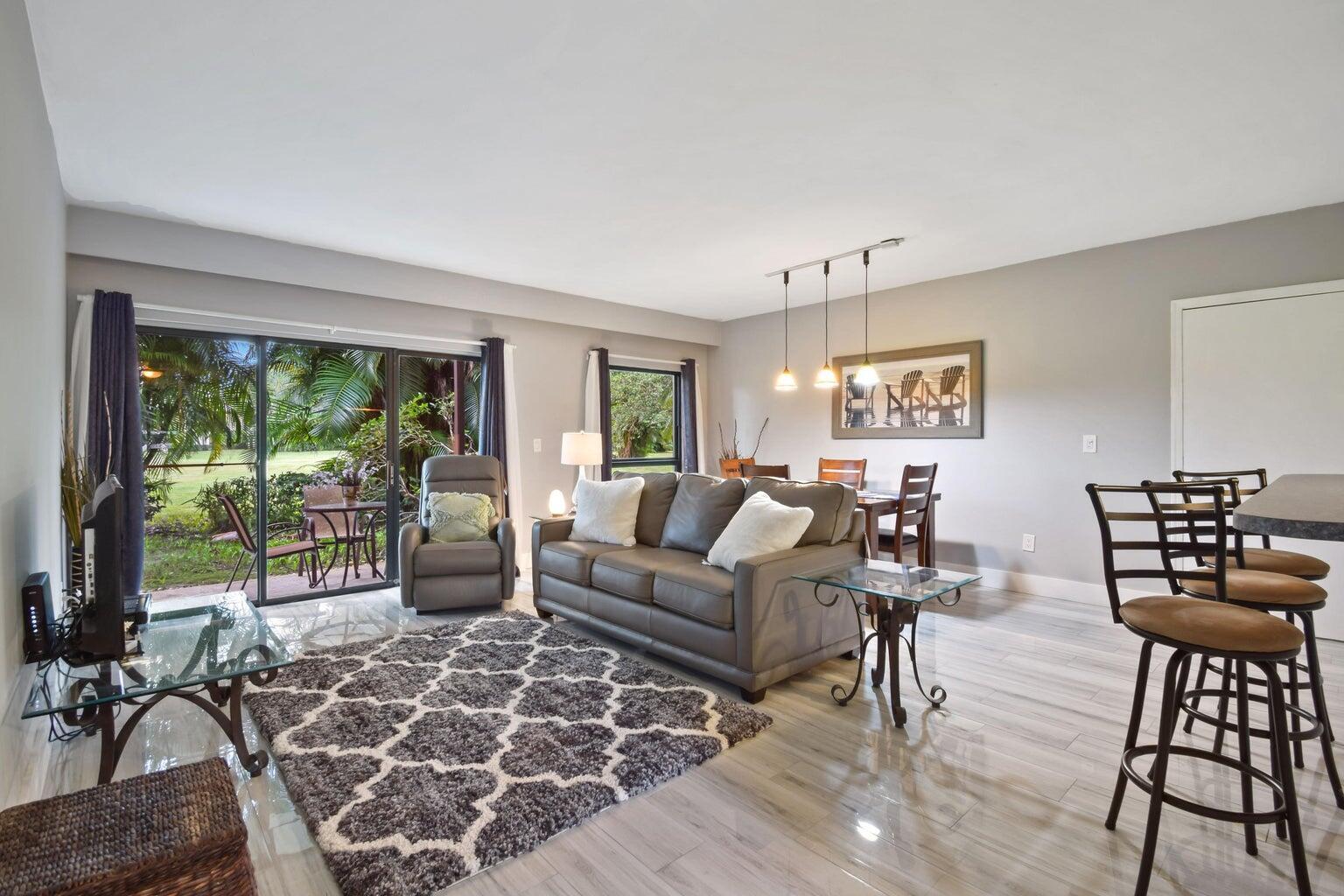 Foto de propiedad en 13334 Polo Club Road 250, Wellington, FL 33414 Wellington con MLS# 