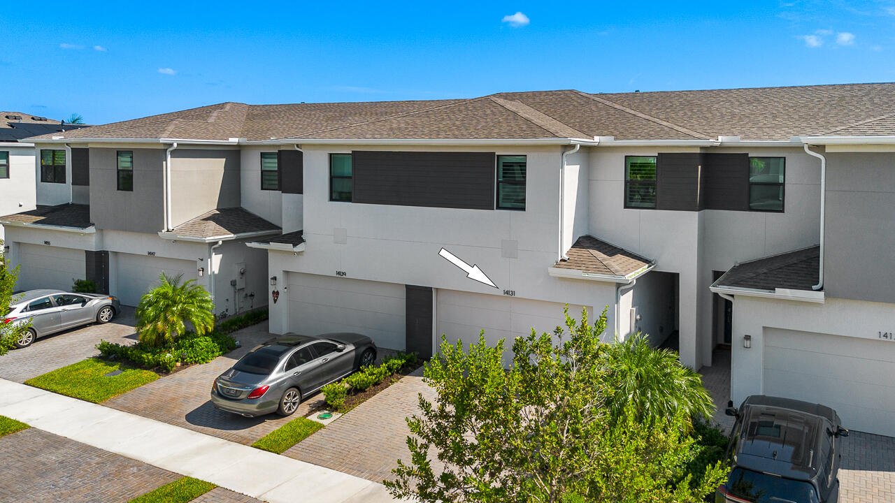 Foto de propiedad en 14131 SW THORENS Drive, Port St. Lucie, FL 34987 Port St. Lucie con MLS# 