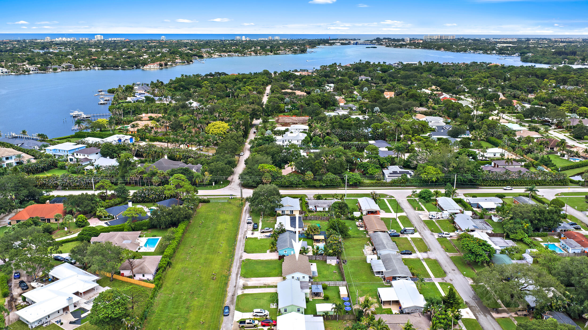 Foto de propiedad en 5810 Tucker Road, Jupiter, FL 33458 Jupiter con MLS# 