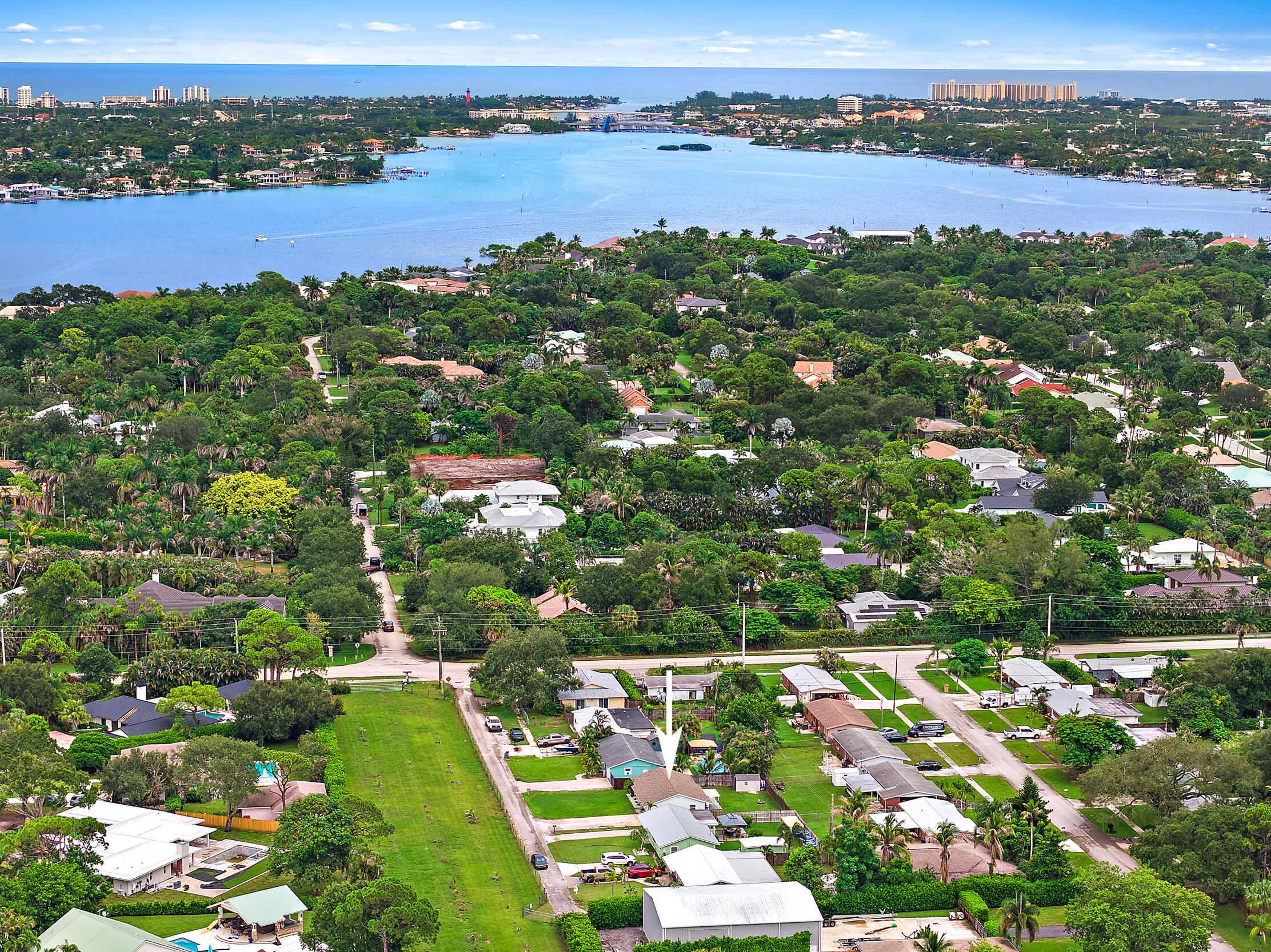 Foto de propiedad en 5810 Tucker Road, Jupiter, FL 33458 Jupiter con MLS# 