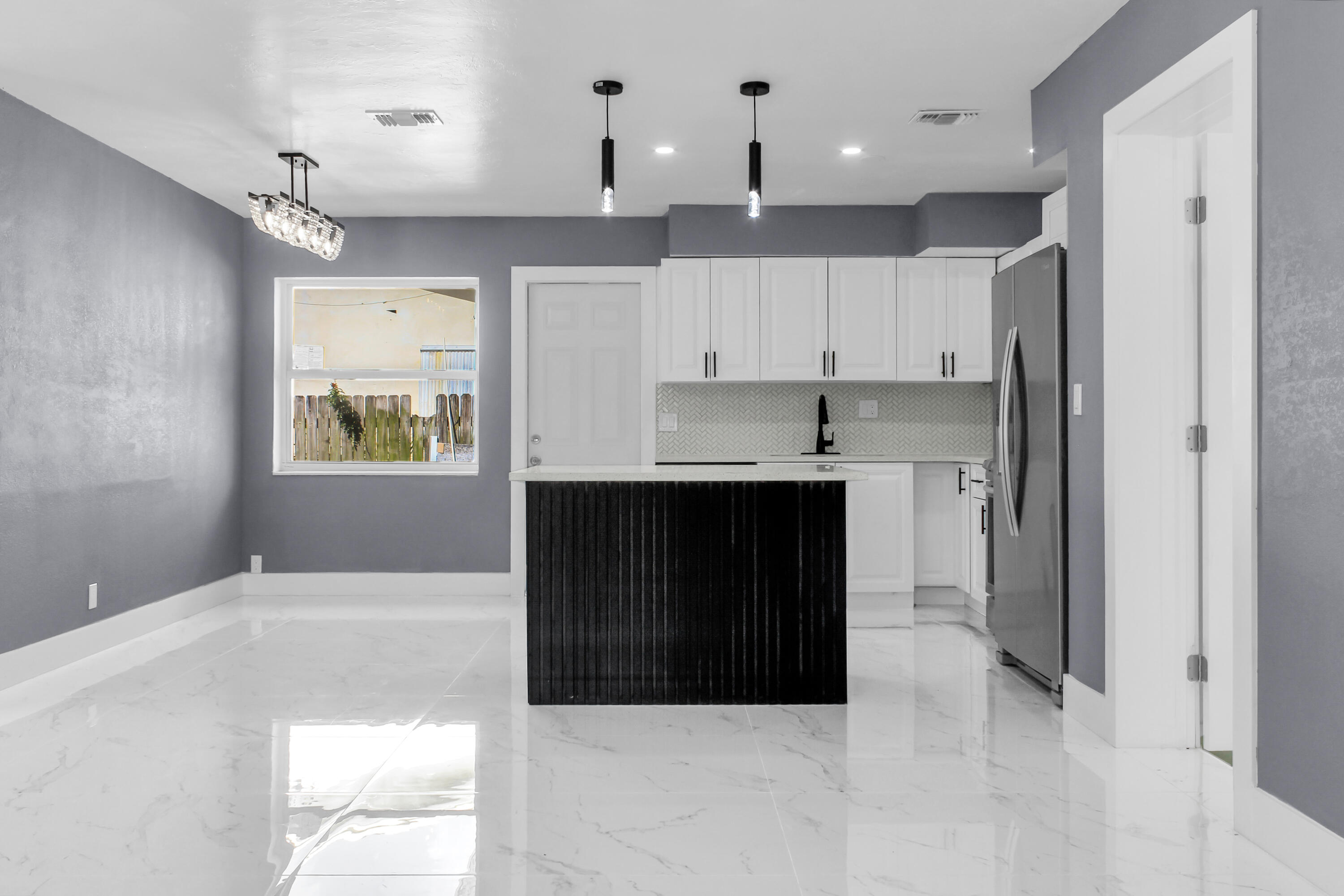 Foto de propiedad en 915 SW 3RD Street, Boynton Beach, FL 33435 Boynton Beach con MLS# 
