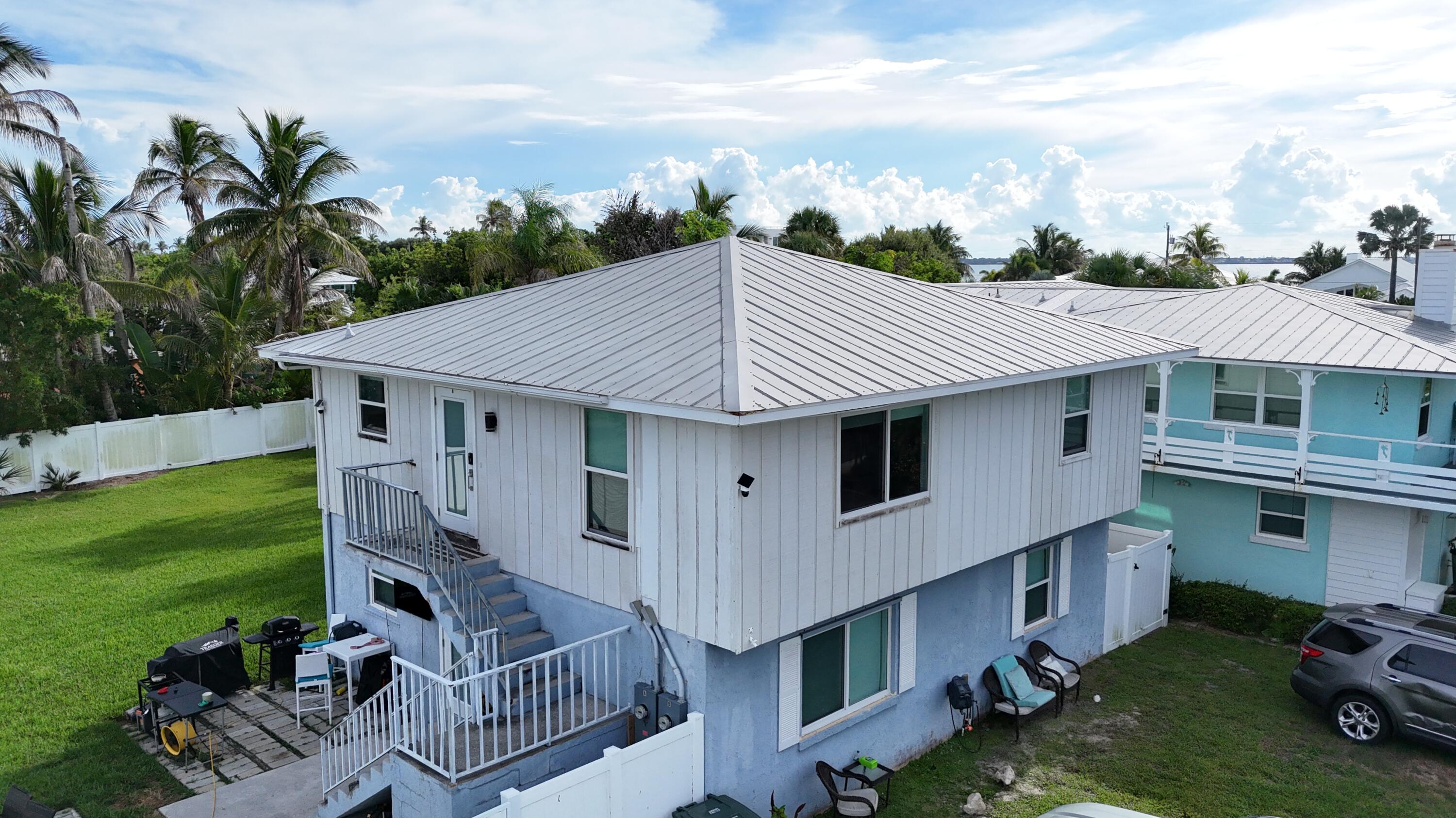 Foto de propiedad en 1811 MELALEUCA Drive, Fort Pierce, FL 34949 Fort Pierce con MLS# 