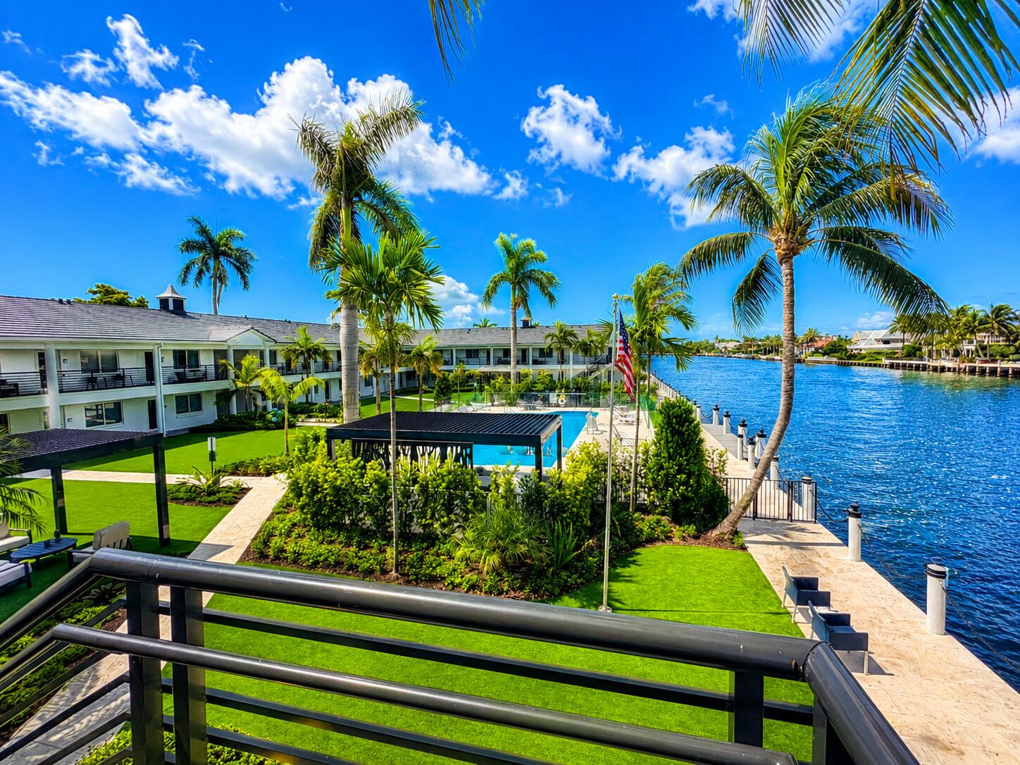 Foto de propiedad en 1035 Spanish River Road, Boca Raton, FL 33432 Boca Raton con MLS# 
