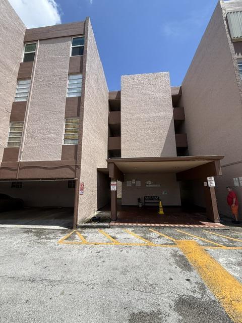 Foto de propiedad en 1900 W 68th Street D101, Hialeah, FL 33014 Hialeah con MLS# 