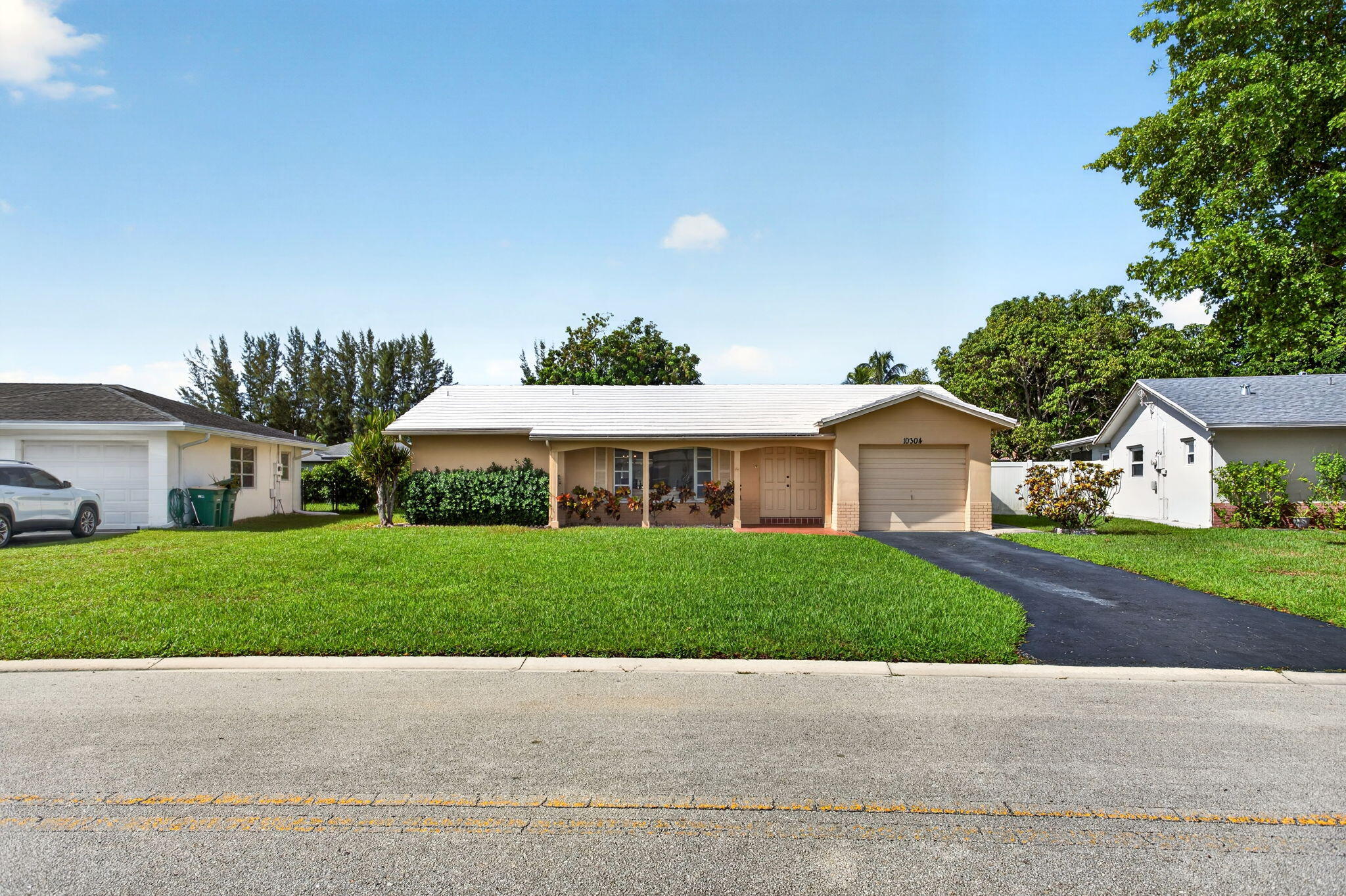 WELCOME 10304 NW 80TH DR TAMARAC,FL