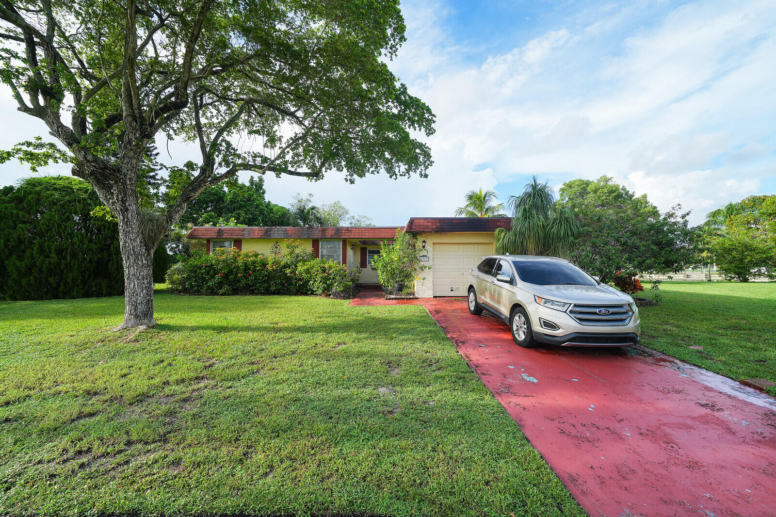 En Venta 6311 NW 72nd Avenue, Tamarac, FL 33321, Tamarac, FL 33321