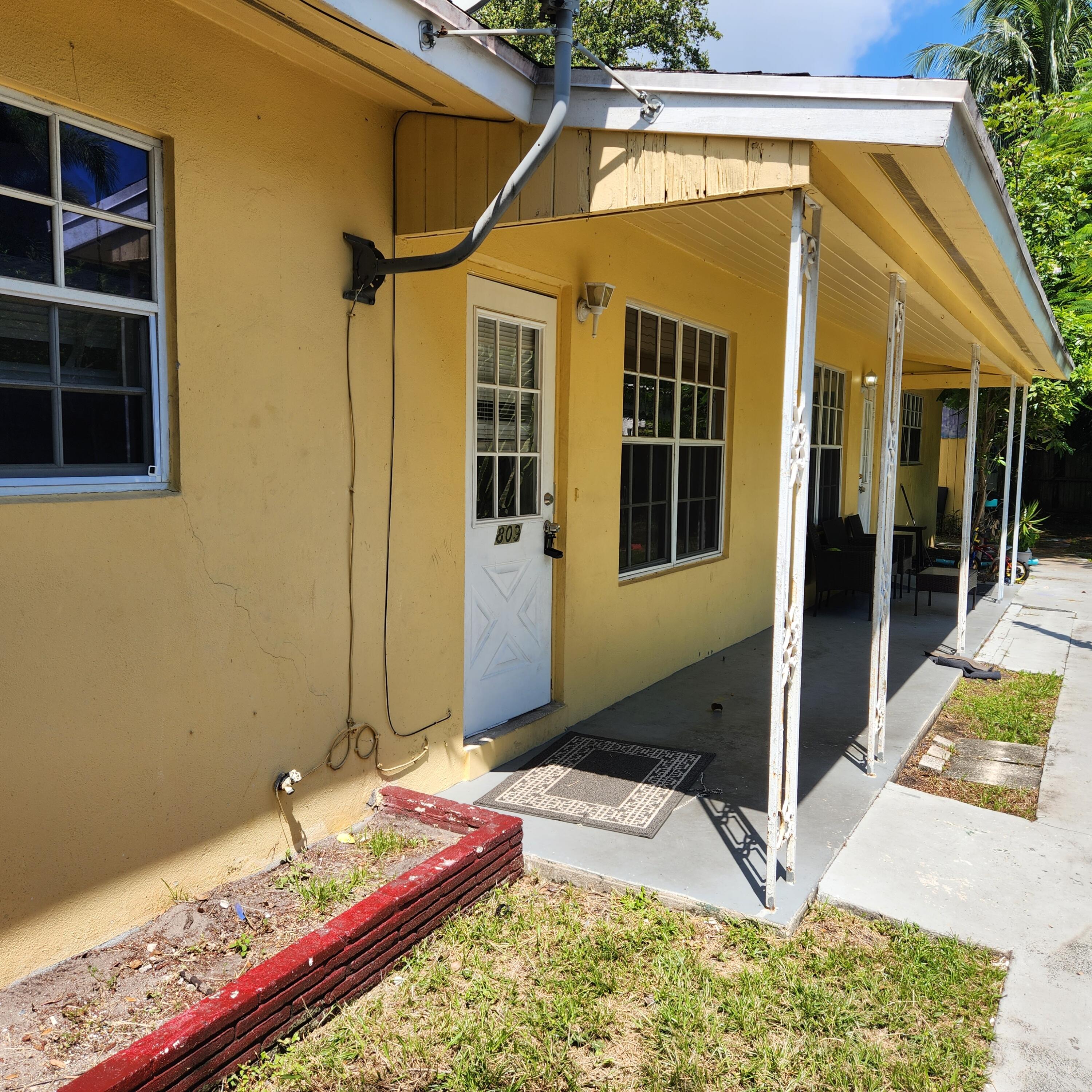 Foto de propiedad en 807 W Las Olas Boulevard 807-819, Fort Lauderdale, FL Fort Lauderdale con MLS# 