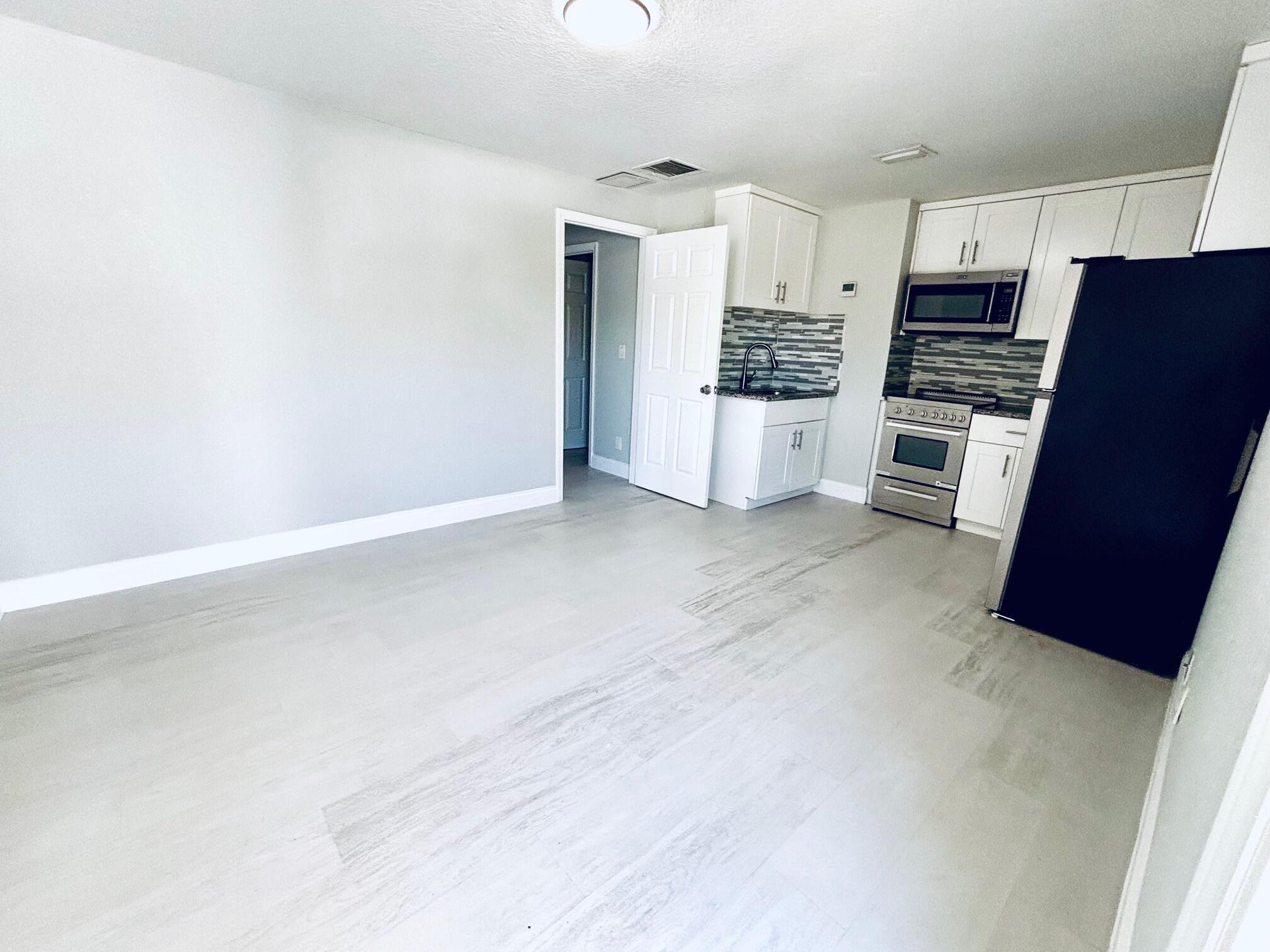 En Renta 2725 Prairie Lane, Palm Springs, FL 33406, Palm Springs, FL 33406