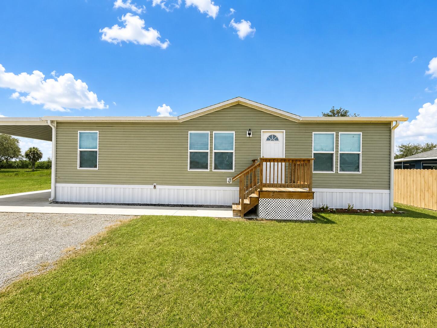 En Venta 1121 ORANGE Loop, Okeechobee, FL 34974, Okeechobee, FL 34974