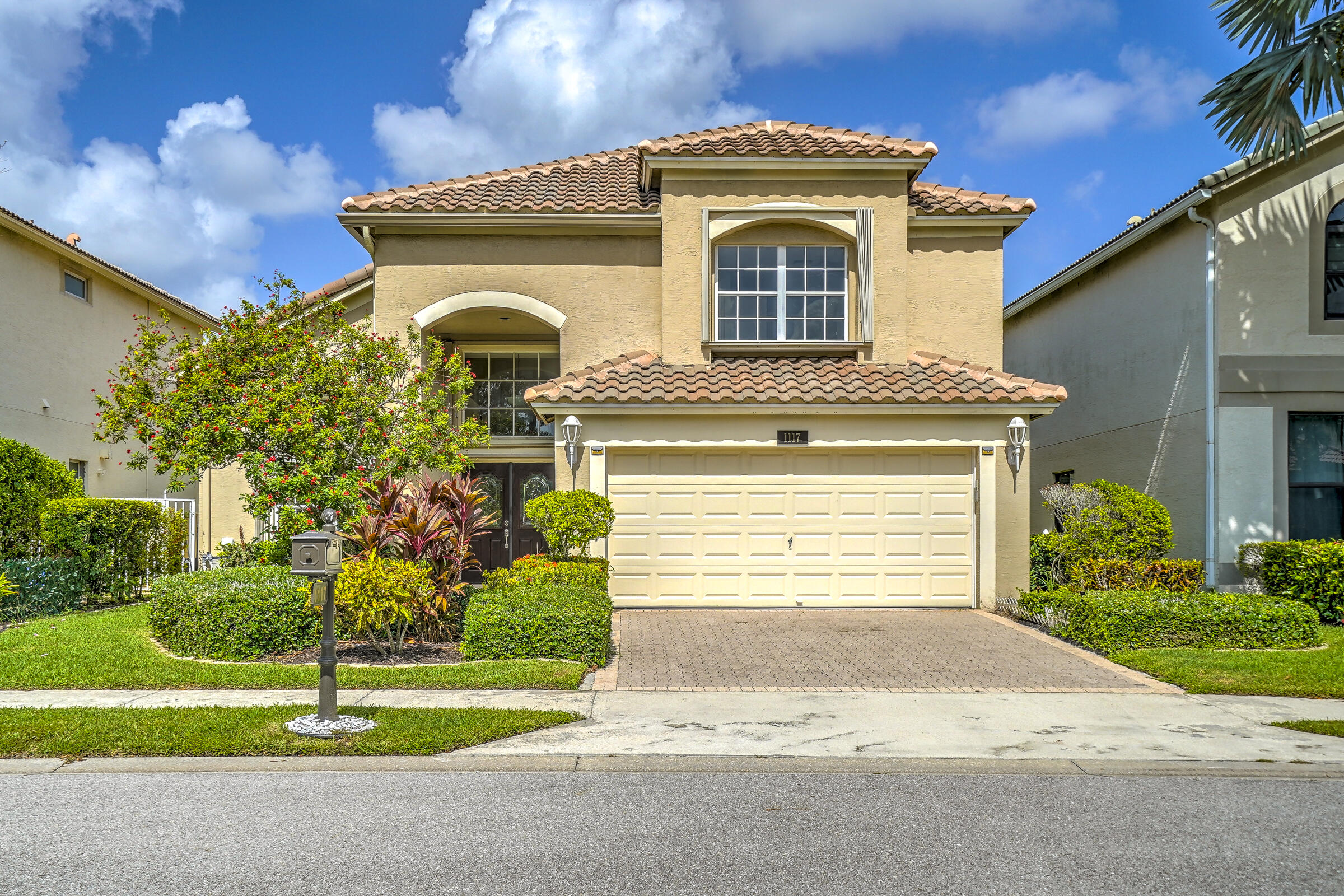 Foto de propiedad en 1117 AVONDALE Court, West Palm Beach, FL 33409 West Palm Beach con MLS# 