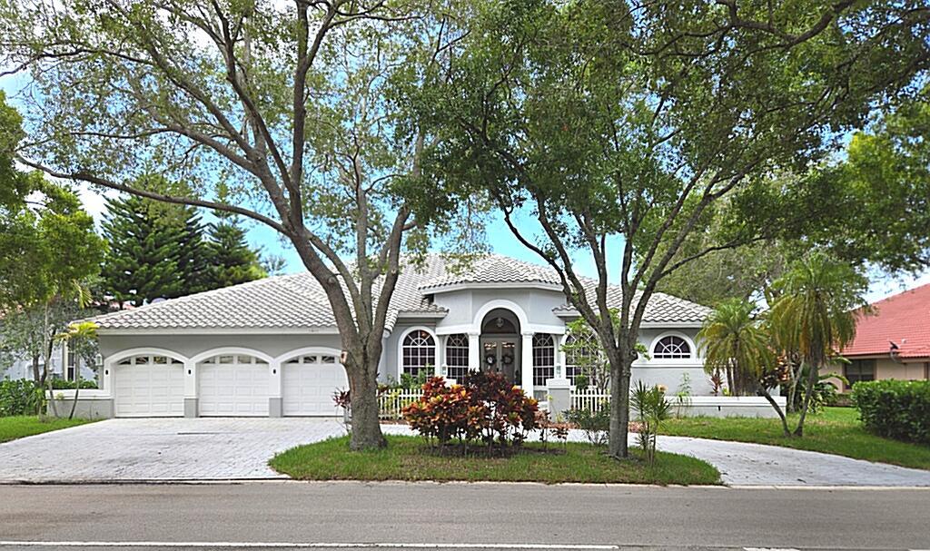 En Venta 1811 Eagle Trace Boulevard W, Coral Springs, FL 33071, Coral Springs, FL 33071