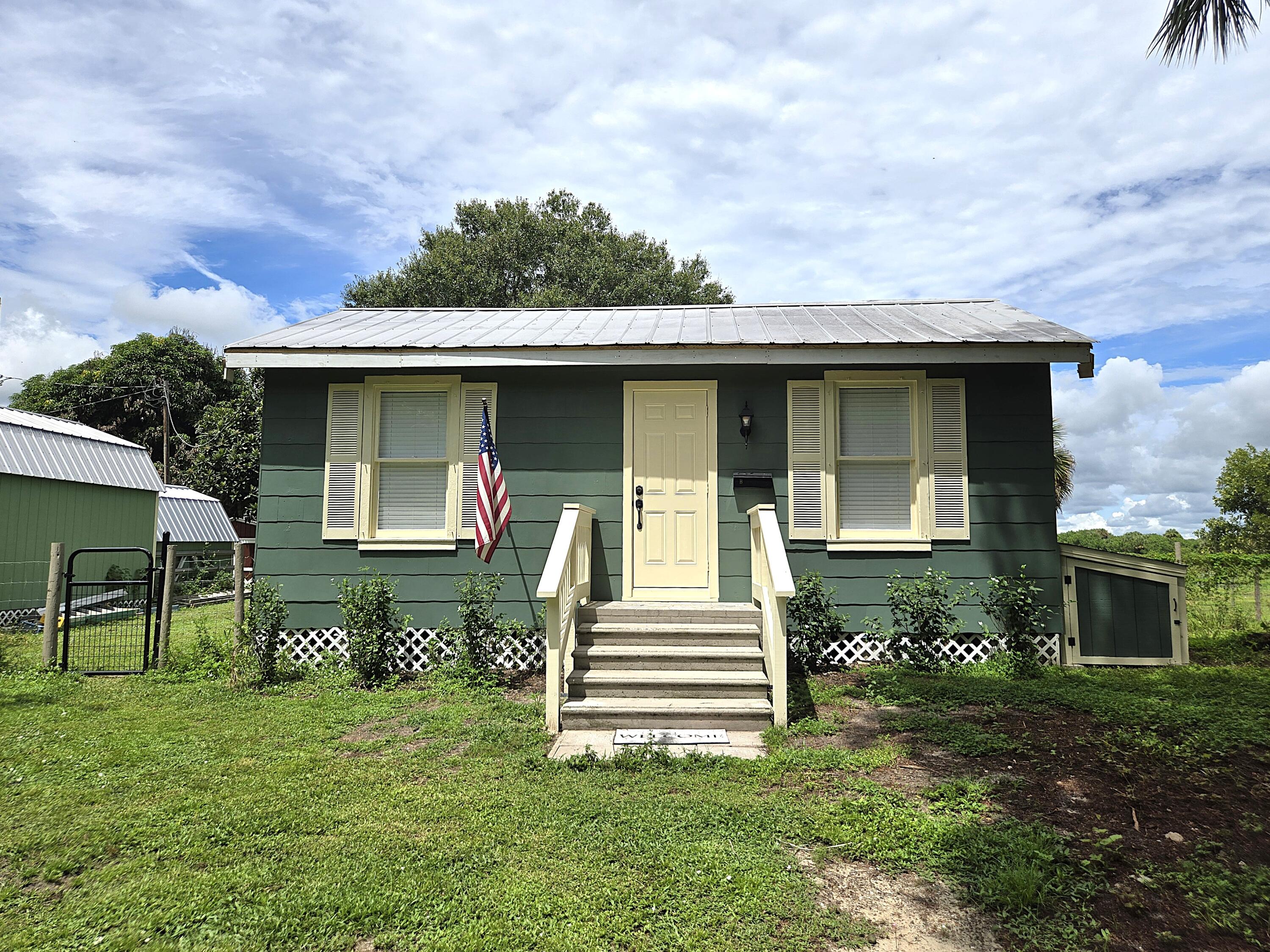 Foto de propiedad en 2219 County Road 721 Loop, Moore Haven, FL 33471 Moore Haven con MLS# 
