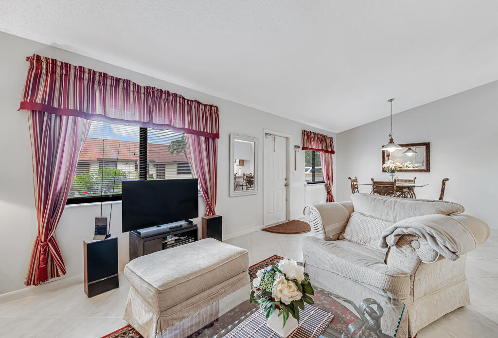 En Venta 815 Andrew Redding Road 202, Lantana, FL 33462, Lantana, FL 33462