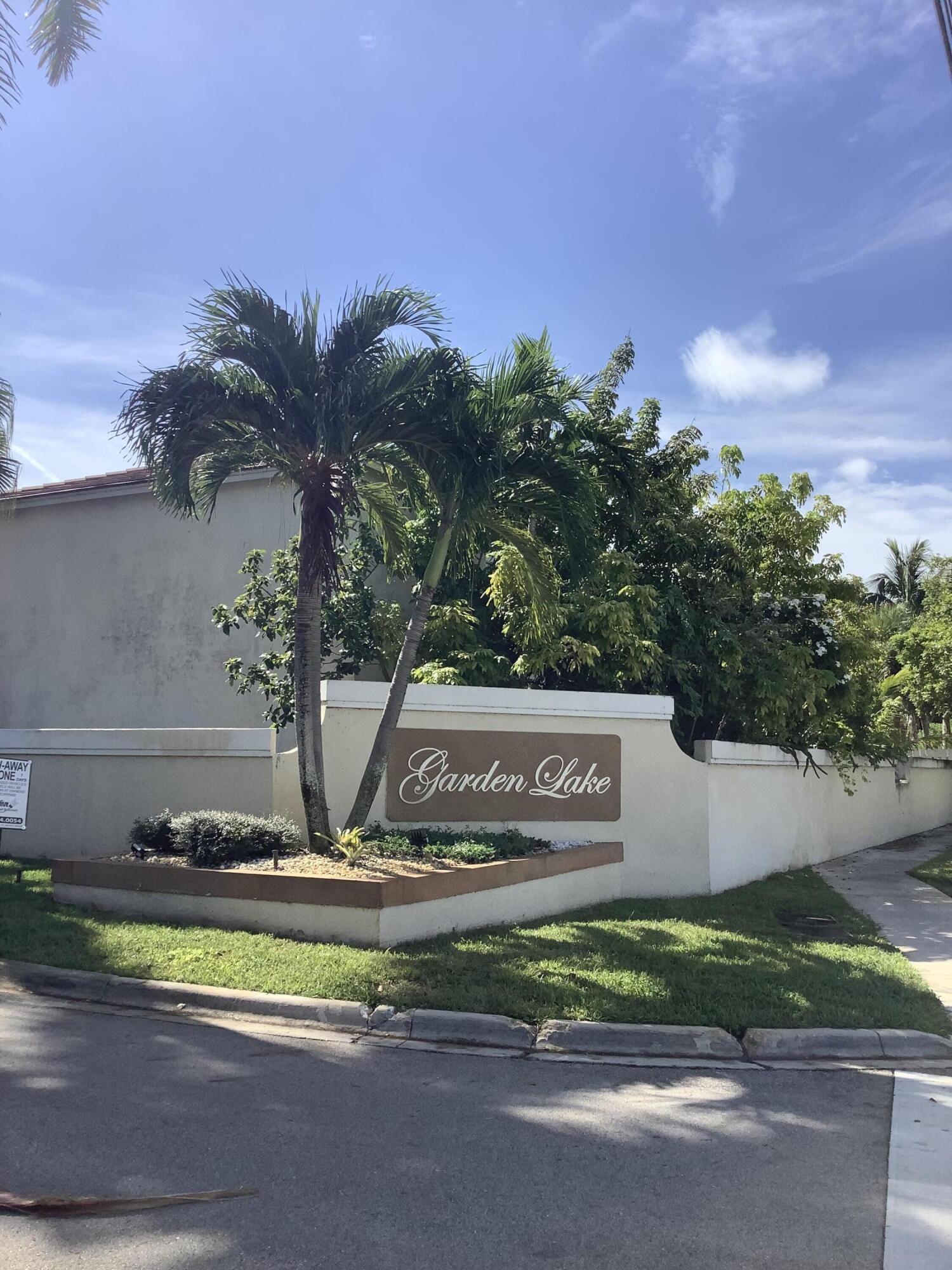 En Venta 201 SW 98th Terrace, Pembroke Pines, FL 33025, Pembroke Pines, FL 33025