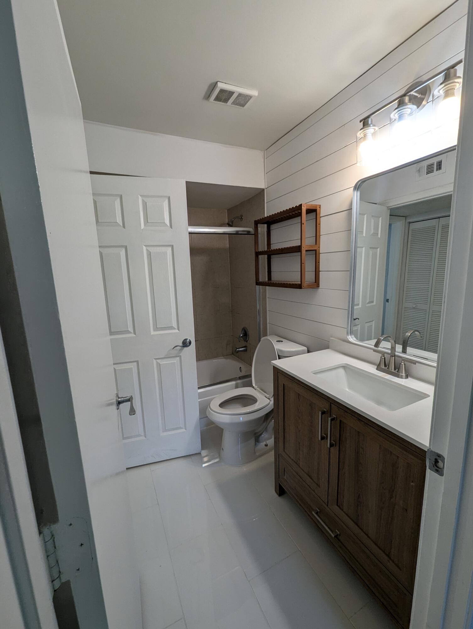 En Venta 1215 CRYSTAL Way G, Delray Beach, FL 33444, Delray Beach, FL 33444