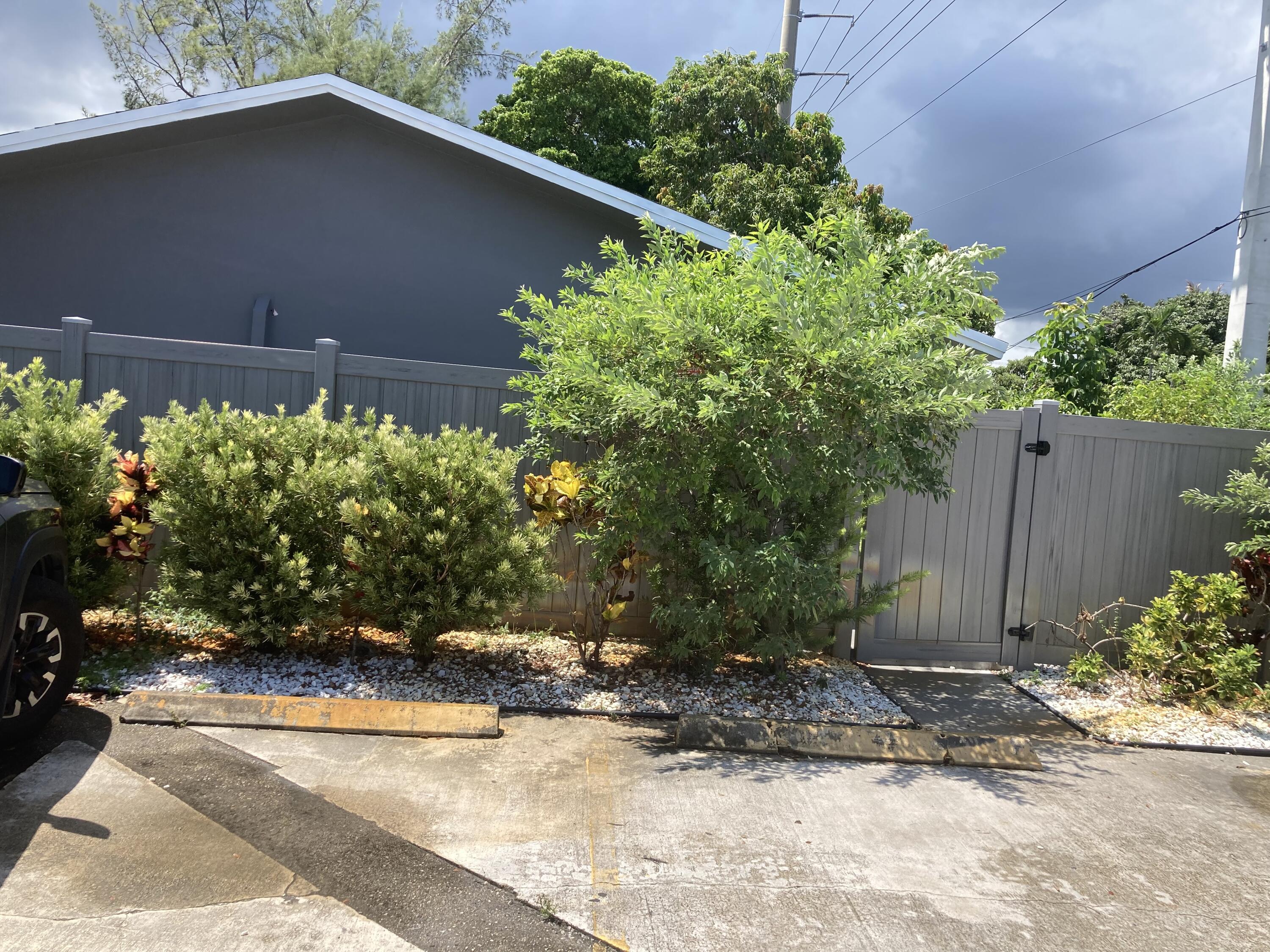 En Renta 1175 NE 6TH Avenue NE 1-2, Fort Lauderdale, FL 33304, Fort Lauderdale, FL 33304