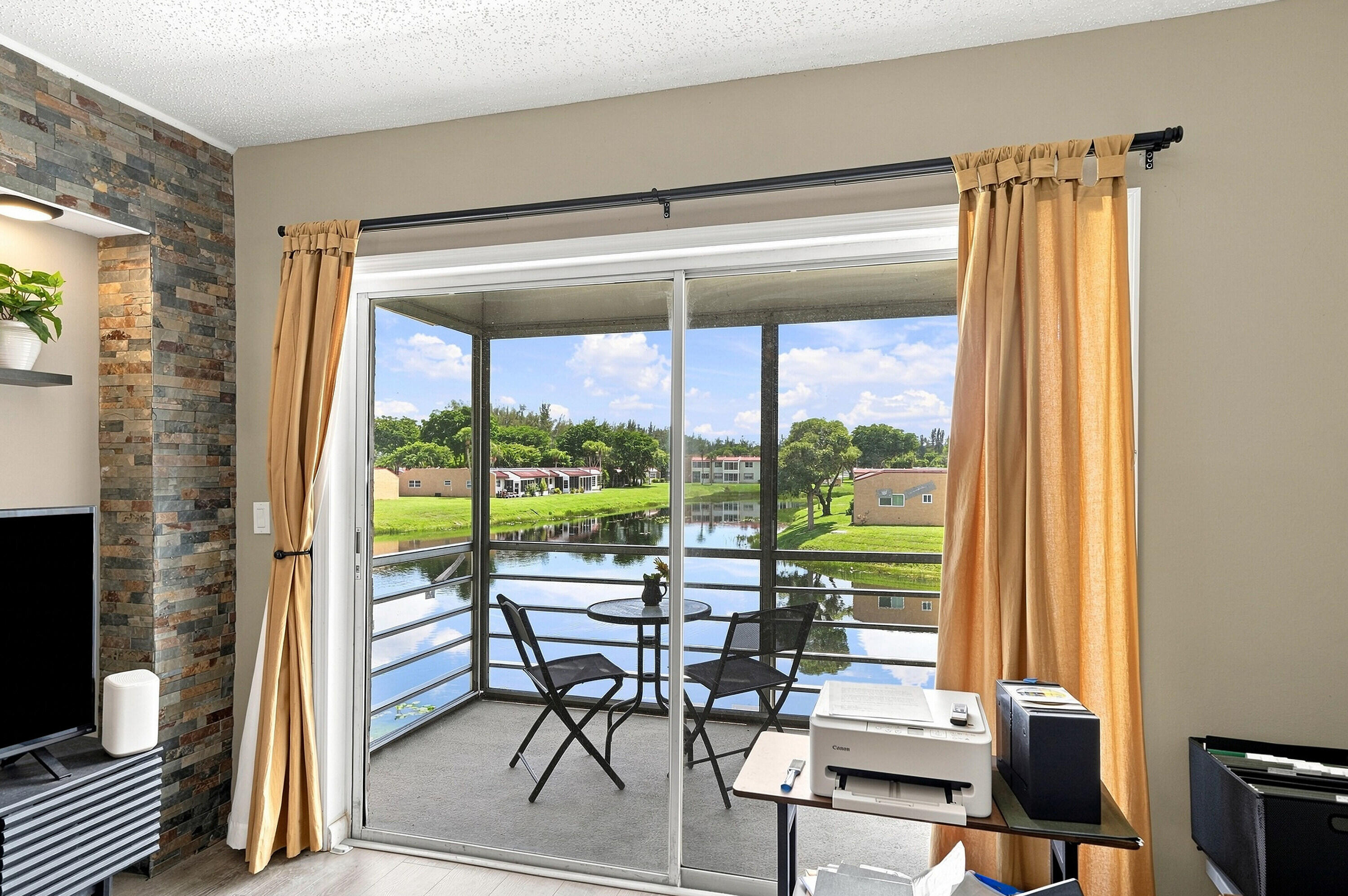 En Venta 198 Lake Frances Drive, West Palm Beach, FL 33411, West Palm Beach, FL 33411