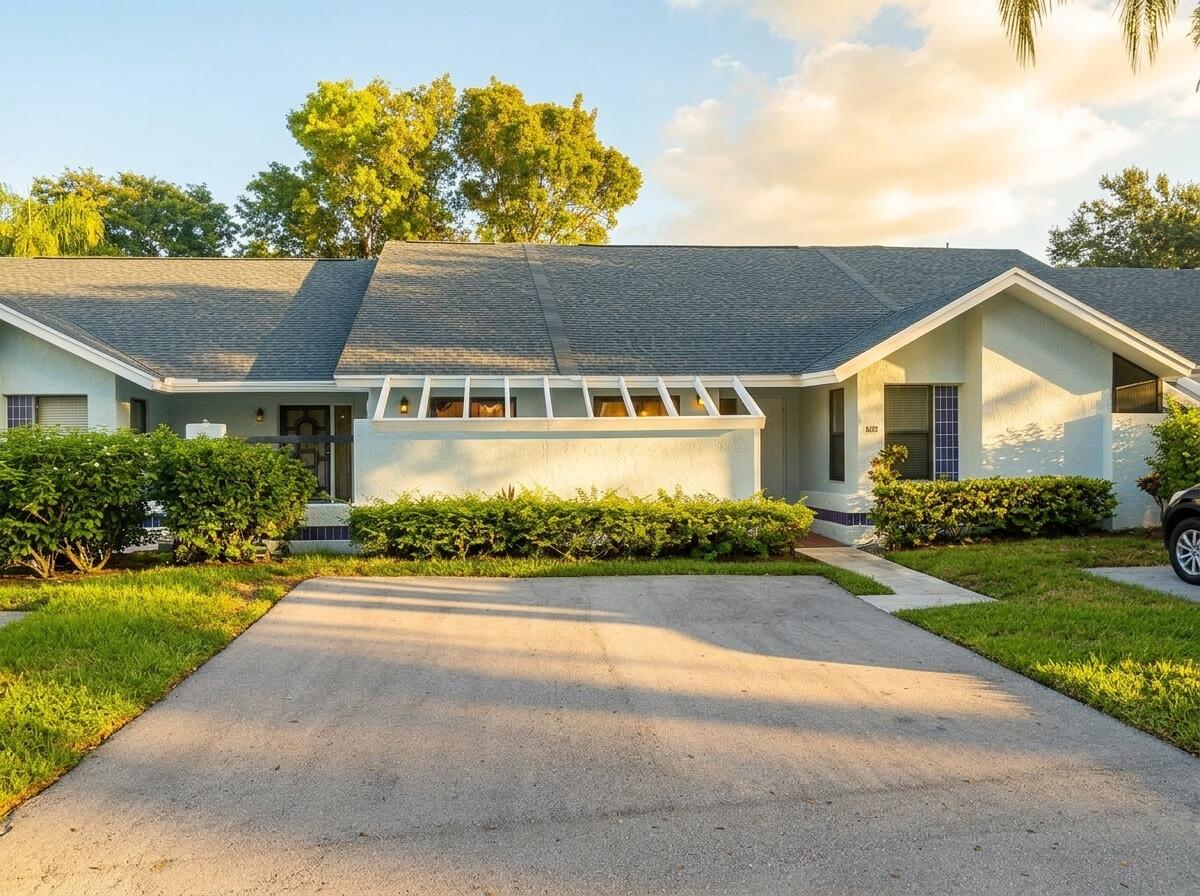 Foto de propiedad en 10953 Hidden Lake Place, Boca Raton, FL 33498 Boca Raton con MLS# 