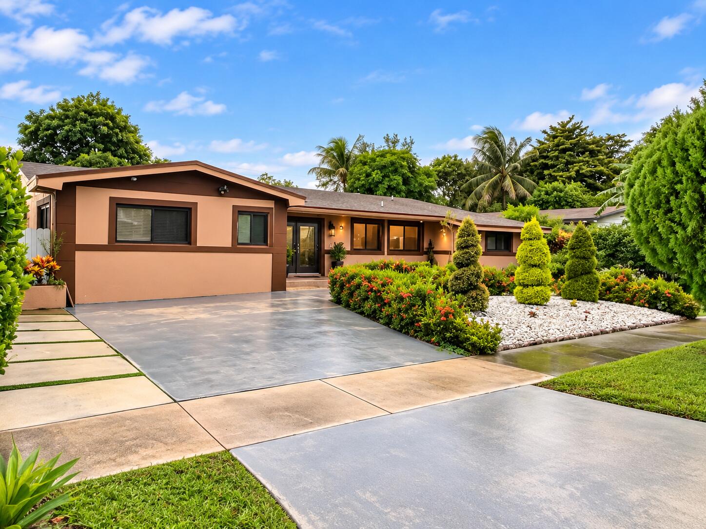 En Venta 70 NE 174TH Drive, North Miami Beach, FL 33162, North Miami Beach, FL 33162