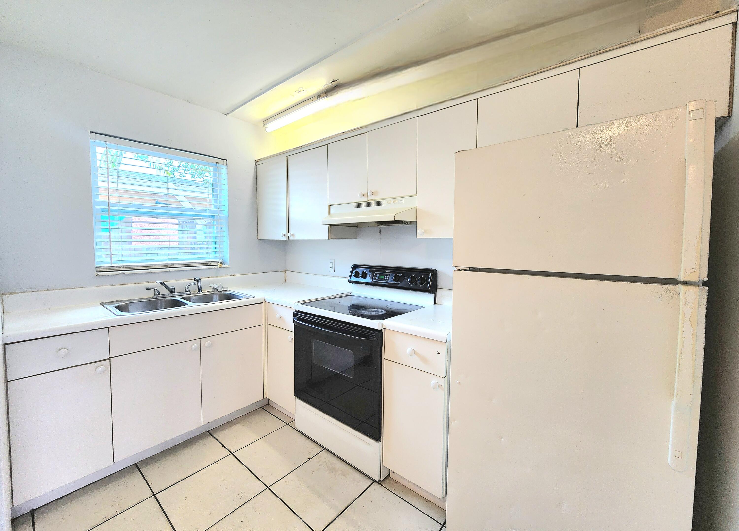 En Renta 215 SW 1ST Court 1-2, Pompano Beach, FL 33060, Pompano Beach, FL 33060