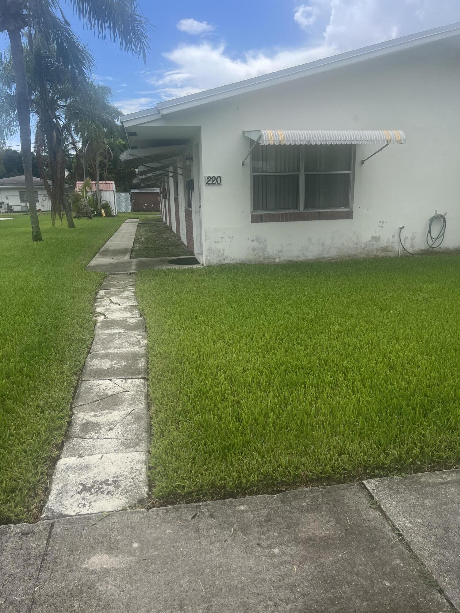 En Renta 220 NE 1st Street 2, Dania Beach, FL 33004, Dania Beach, FL 33004