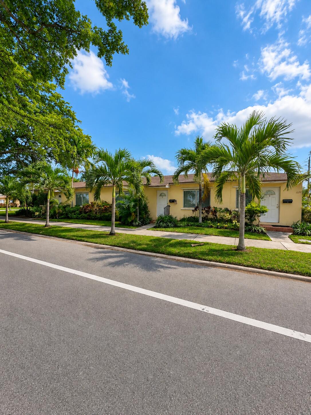 Foto de propiedad en 1220 S 20TH Avenue, Hollywood, FL 33020 Hollywood con MLS# 