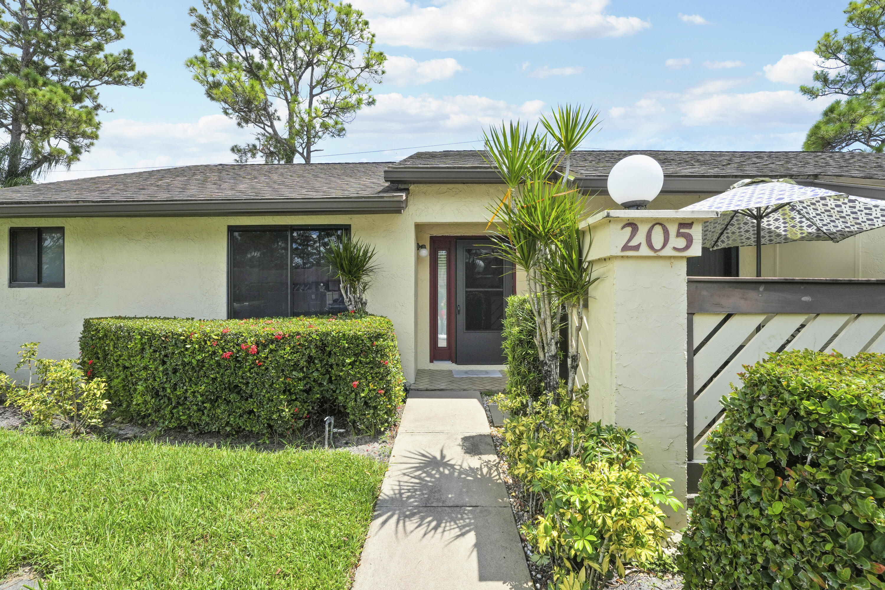 En Venta 205 STAR CLUSTERS Court, Royal Palm Beach, FL 33411, Royal Palm Beach, FL 33411