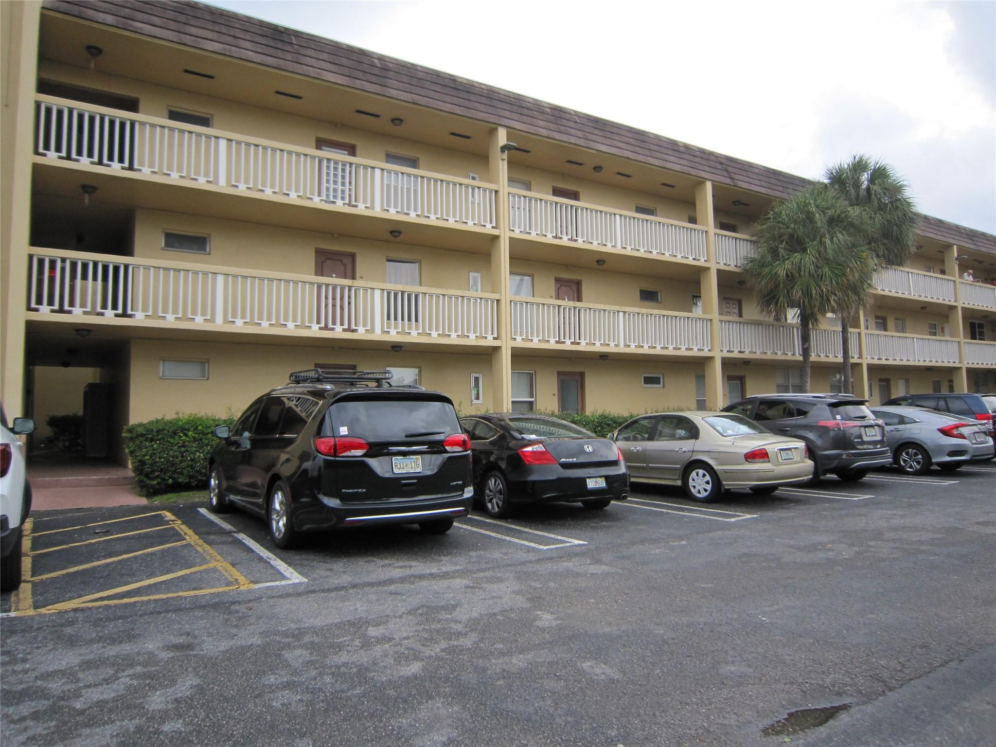 En Venta 6150 NW 62ND Street 107, Tamarac, FL 33319, Tamarac, FL 33319