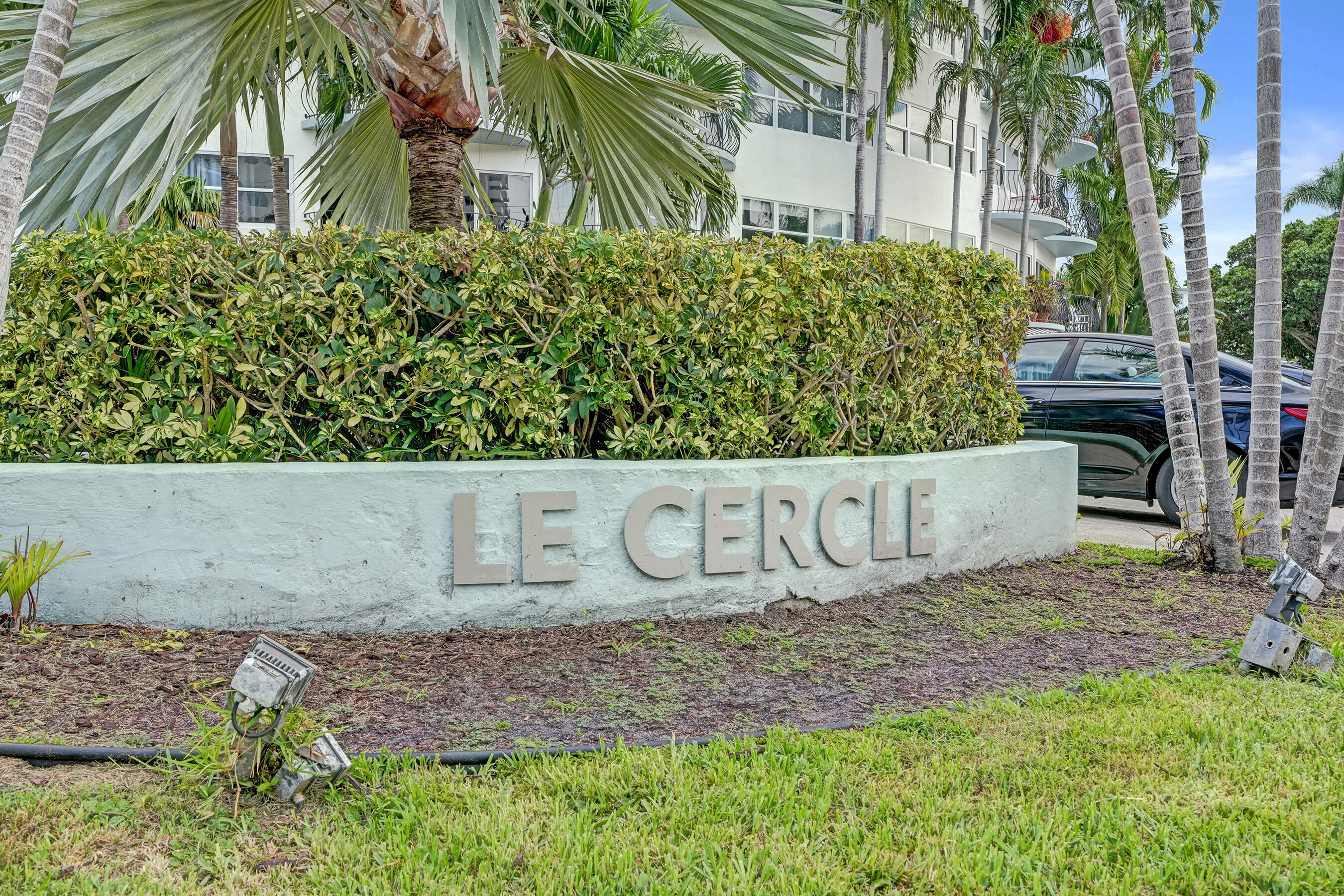 Welcome to Le Cercle by the Beach in Ft. Lauderdale Florida