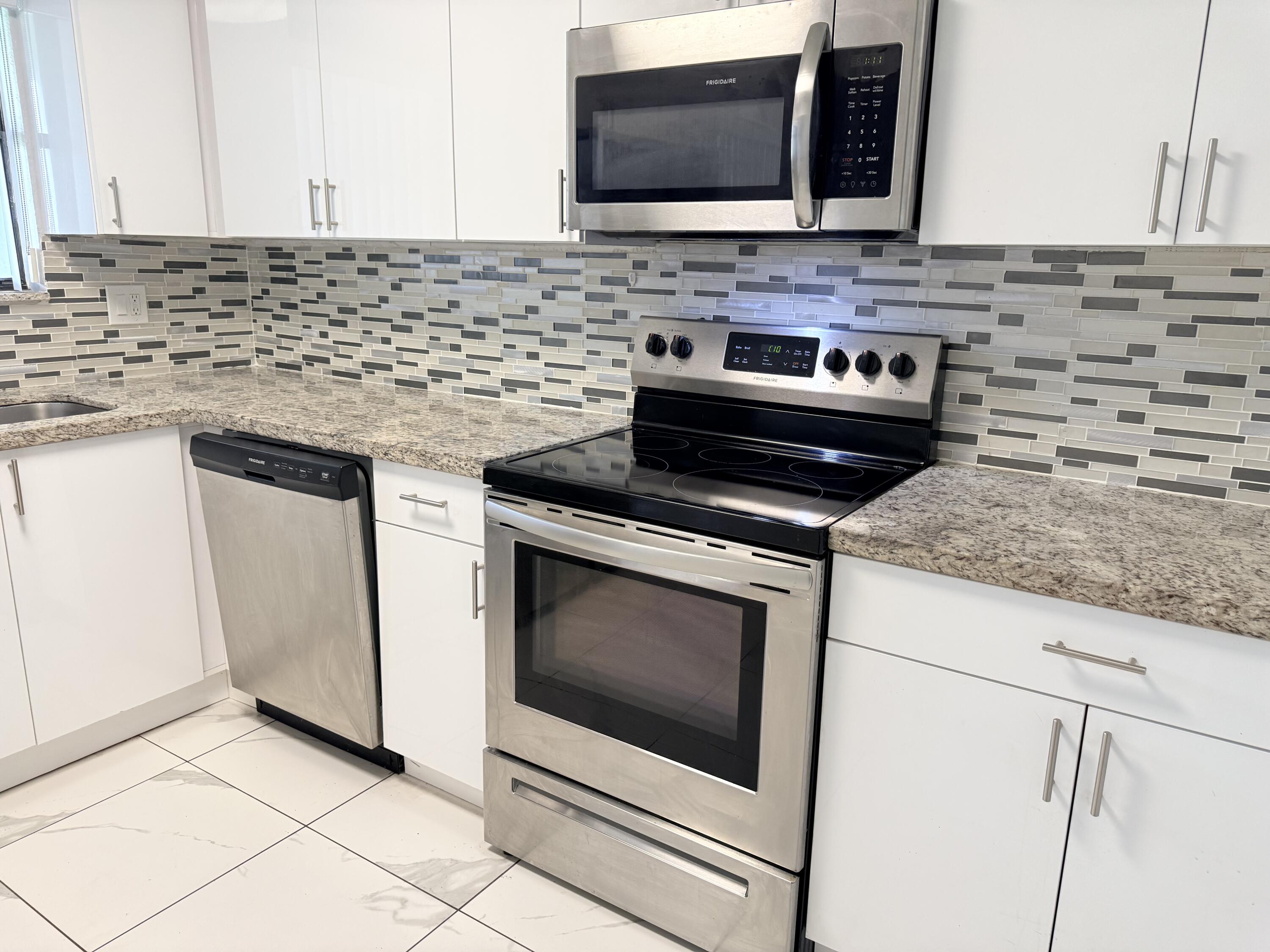 En Renta 1104 RIVERSIDE Drive, Greenacres, FL 33463, Greenacres, FL 33463