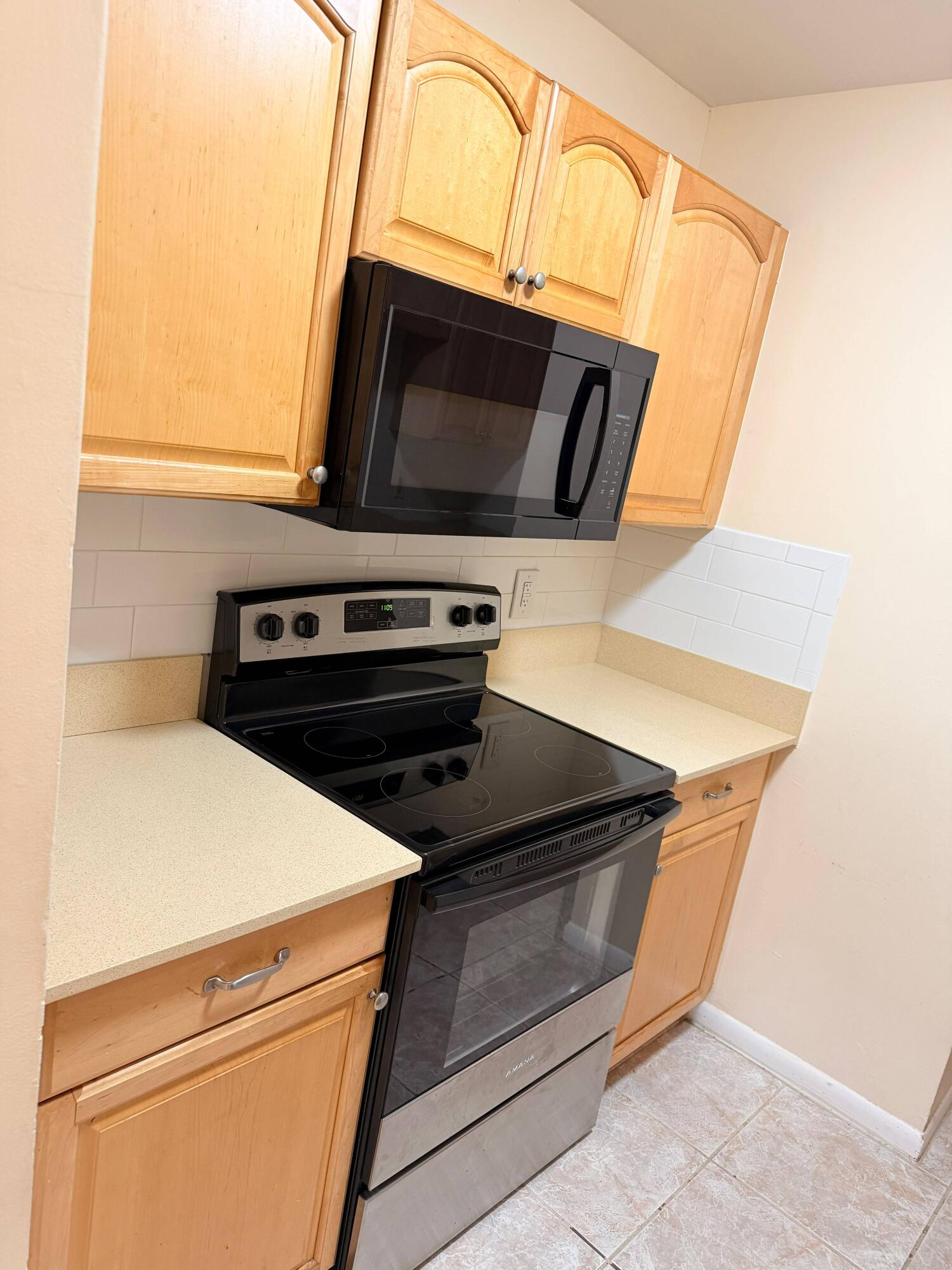 En Venta 1020 CRYSTAL LAKE Drive 209, Deerfield Beach, FL 33064, Deerfield Beach, FL 33064